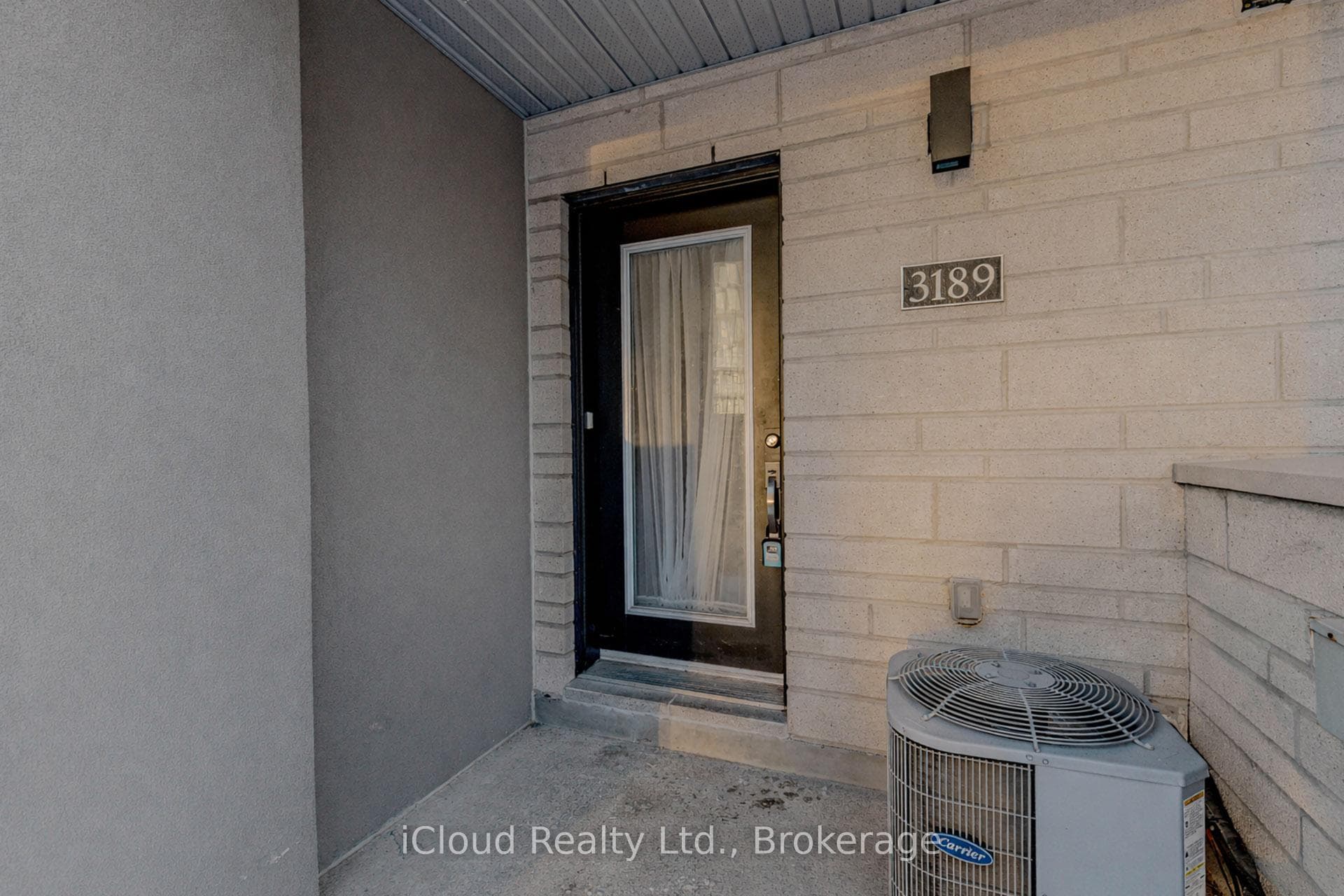 3189 BASTEDO Common Unit 69 - Townhouse photo 5 of 50 in Burlington, Ontario