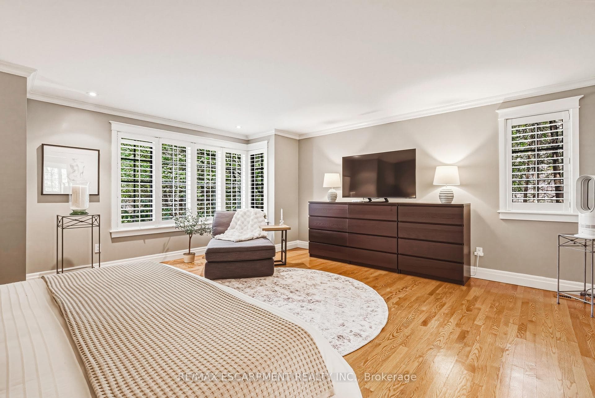 7 Colonial Crescent - Detached photo 27 of 49 in Oakville, Ontario