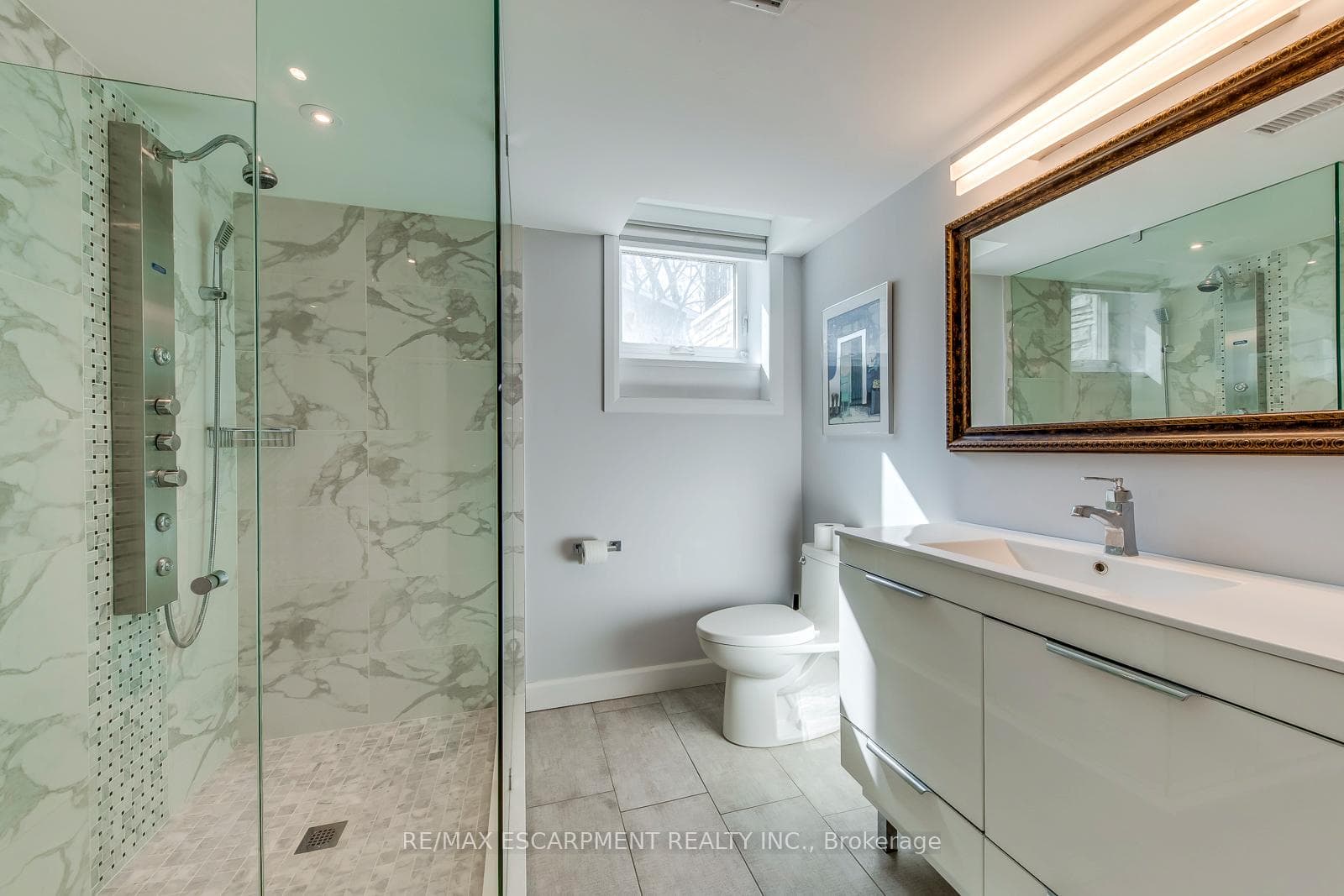 4306 Lakeshore Road - Detached photo 30 of 45 in Burlington, Ontario