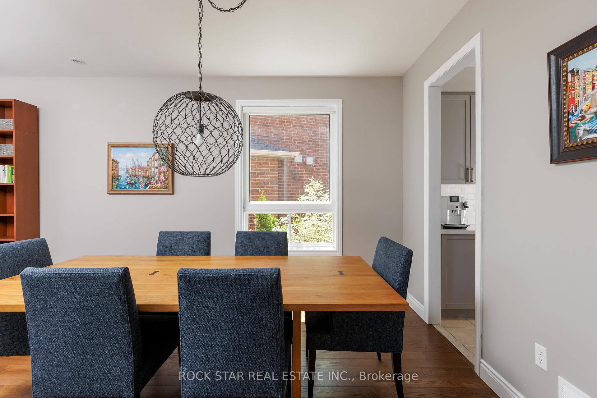 2277 Blue Oak Circle - Detached photo 10 of 46 in Oakville, Ontario