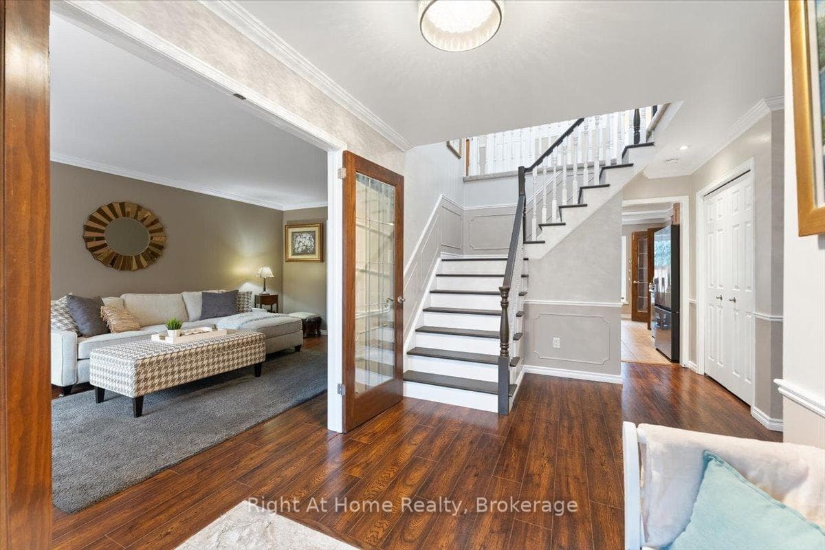 437 Shoreacres Road - Detached photo 21 of 50 in Burlington, Ontario