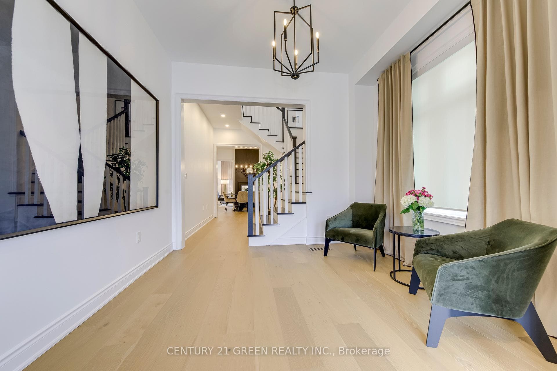 1290 Felicity Gardens - Detached photo 10 of 50 in Oakville, Ontario