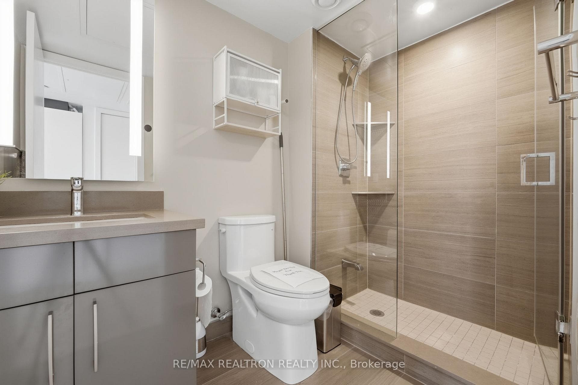 188 Cumberland Street Unit 1501 - Condo photo 15 of 17 in Annex / Yorkville / Summerhill, Ontario