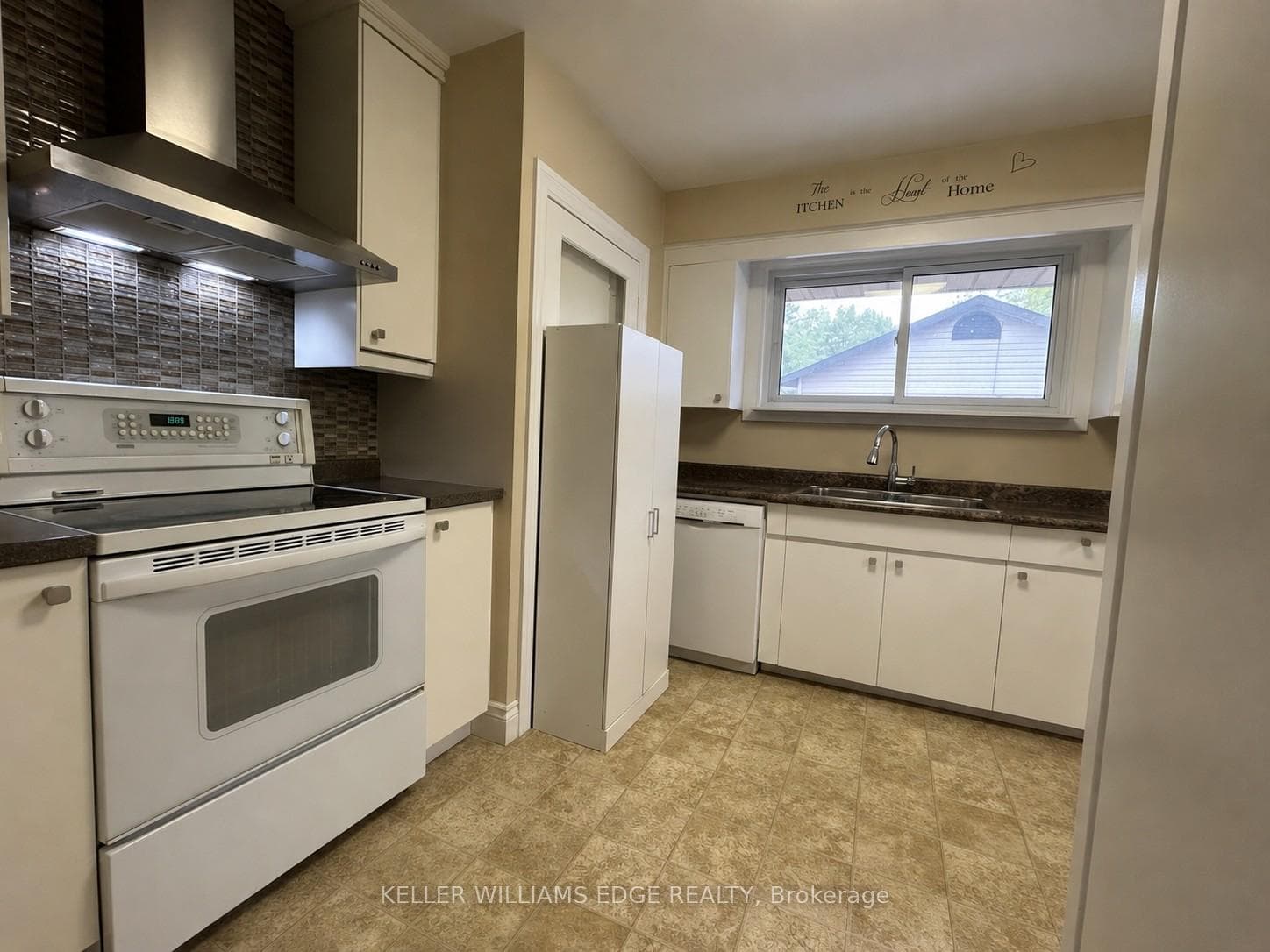 917 Orpha Street - Detached photo 9 of 25 in Burlington, Ontario