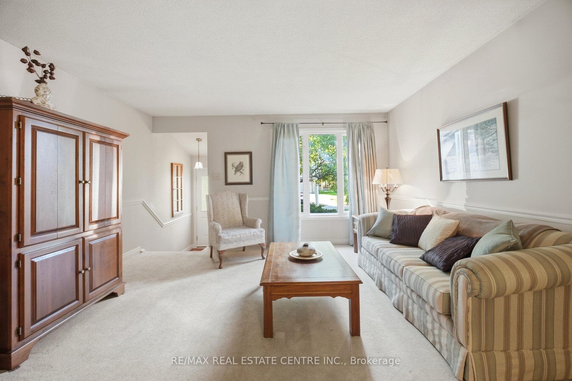 2800 Bucklepost Crescent - Semi-Detached photo 9 of 46 in Mississauga, Ontario