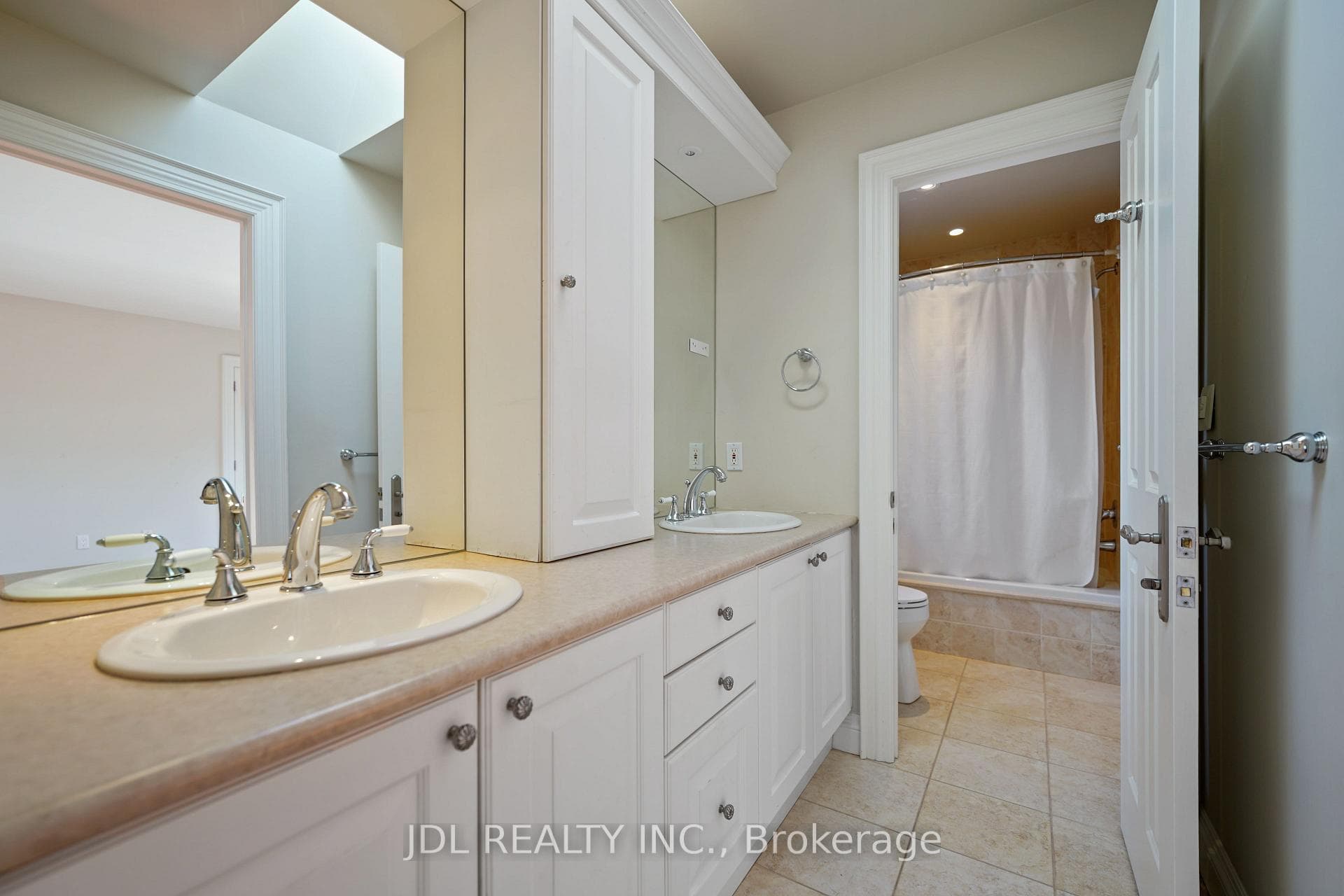 1283 Lindburgh Court - Detached photo 36 of 49 in Mississauga, Ontario