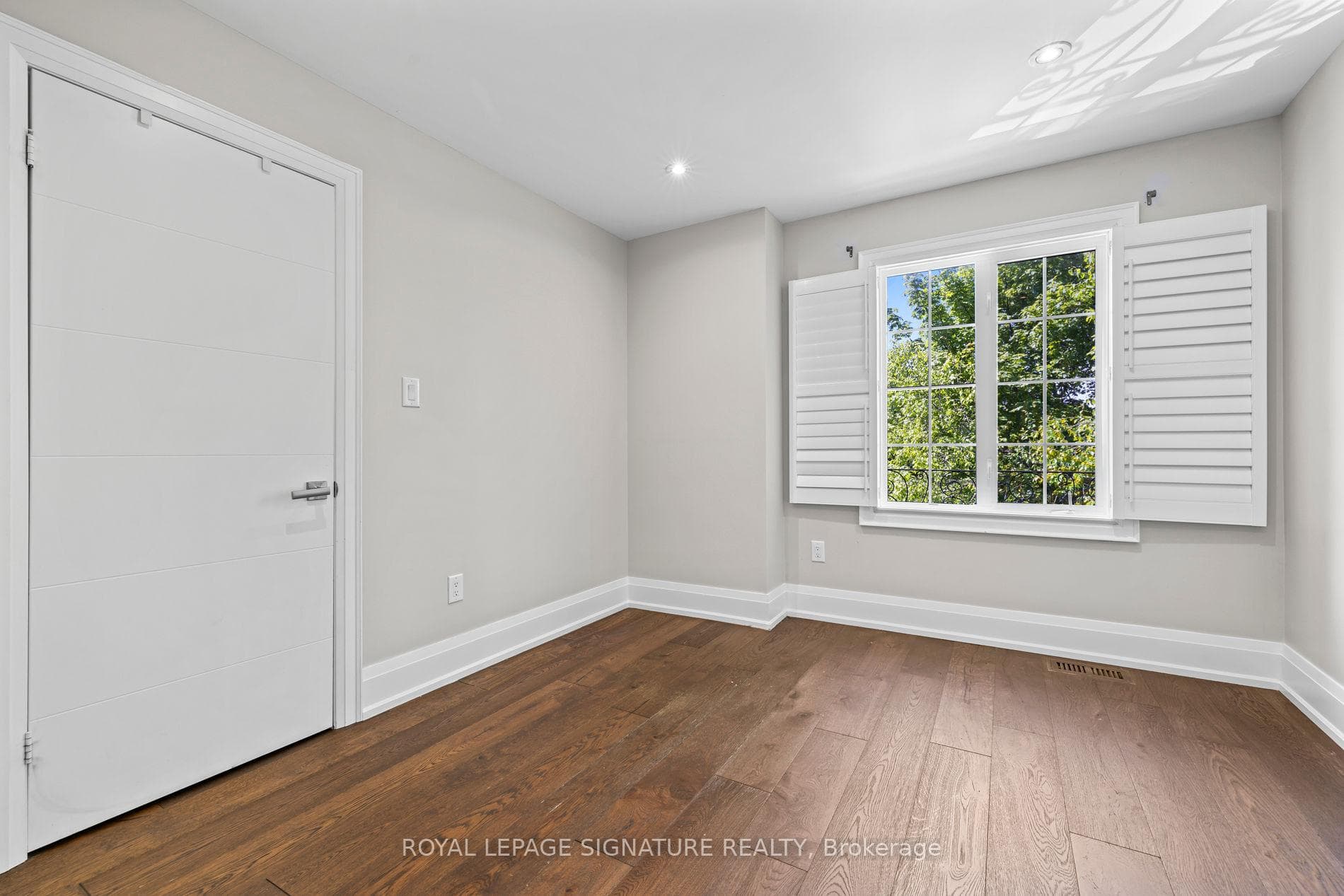 2480 Upper Valley Crescent - Detached photo 27 of 50 in Oakville, Ontario