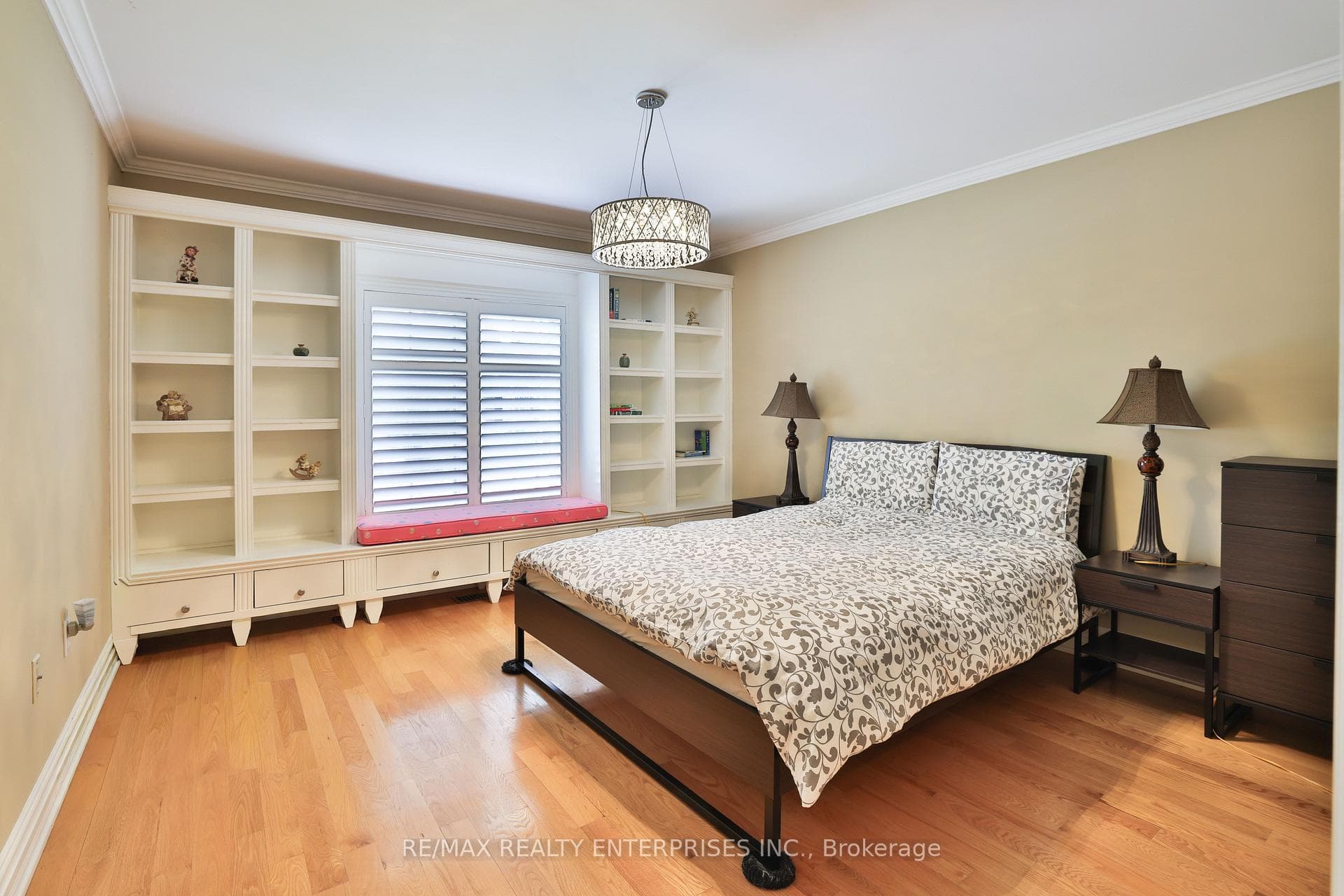 1832 Chesbro Court - Detached photo 26 of 44 in Mississauga, Ontario