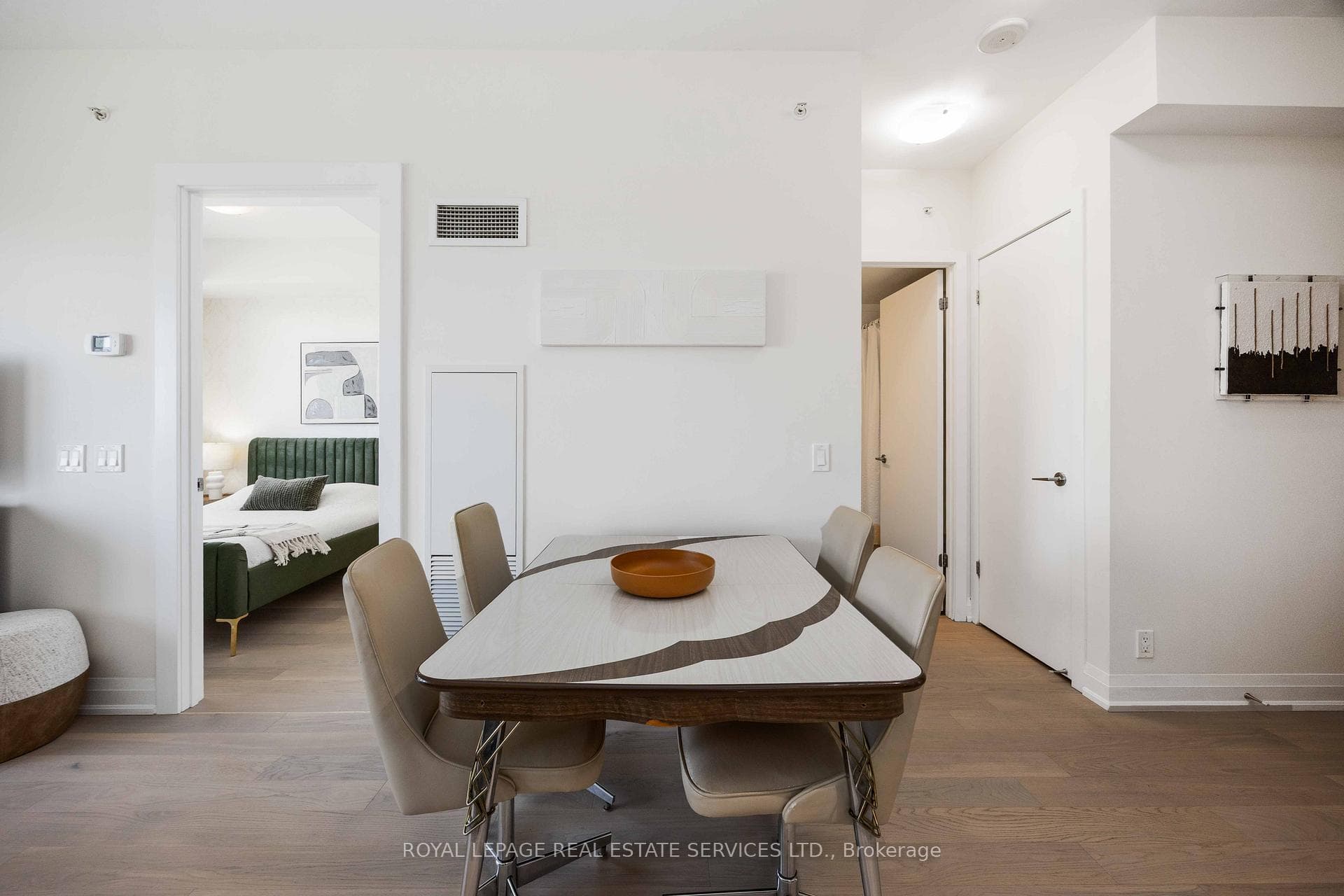 2212 Lake Shore Boulevard Unit 3807 - Condo photo 11 of 44 in Liberty Village / Parkdale / South Parkdale, Ontario