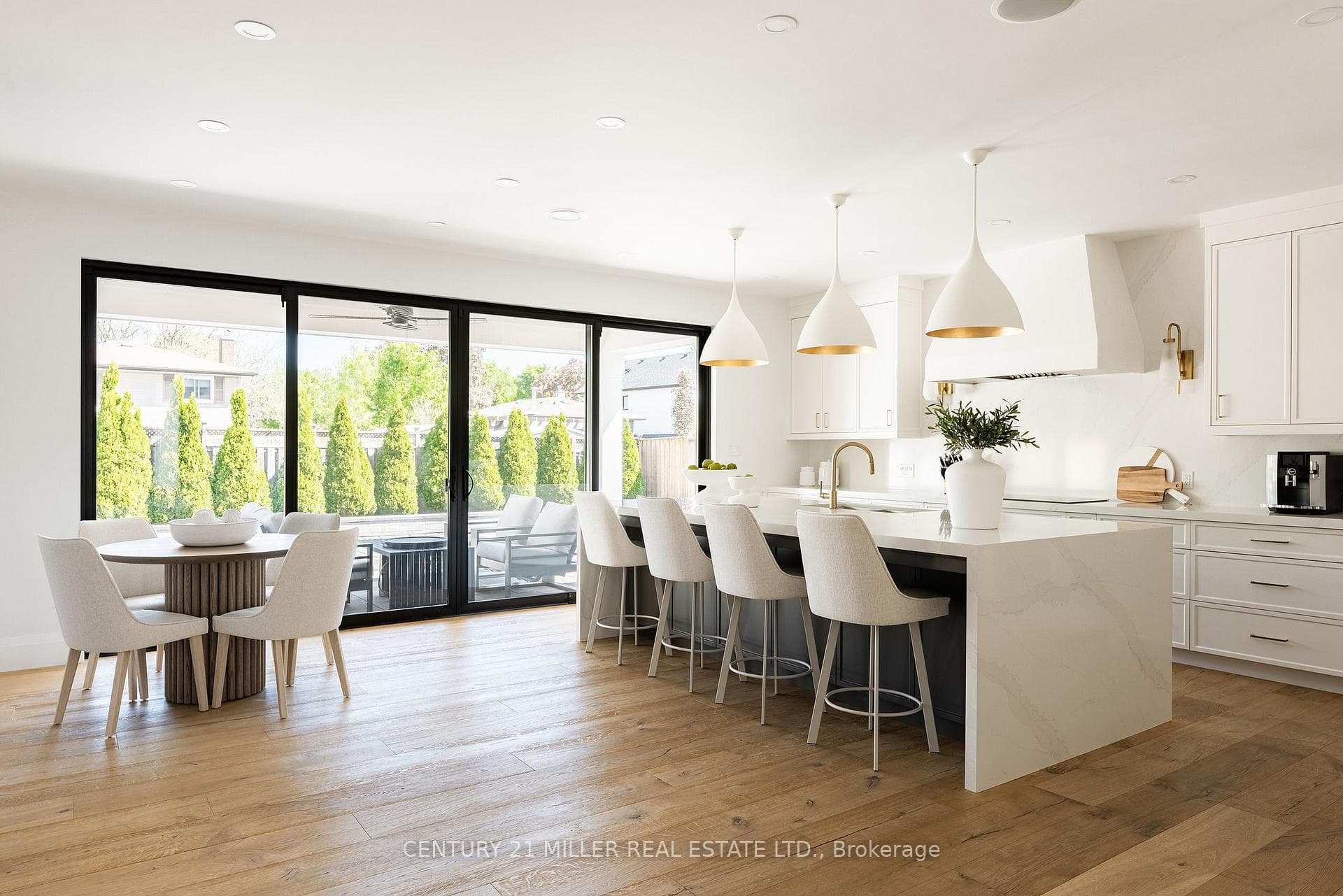 257 Sunrise Crescent - Detached photo 11 of 44 in Oakville, Ontario