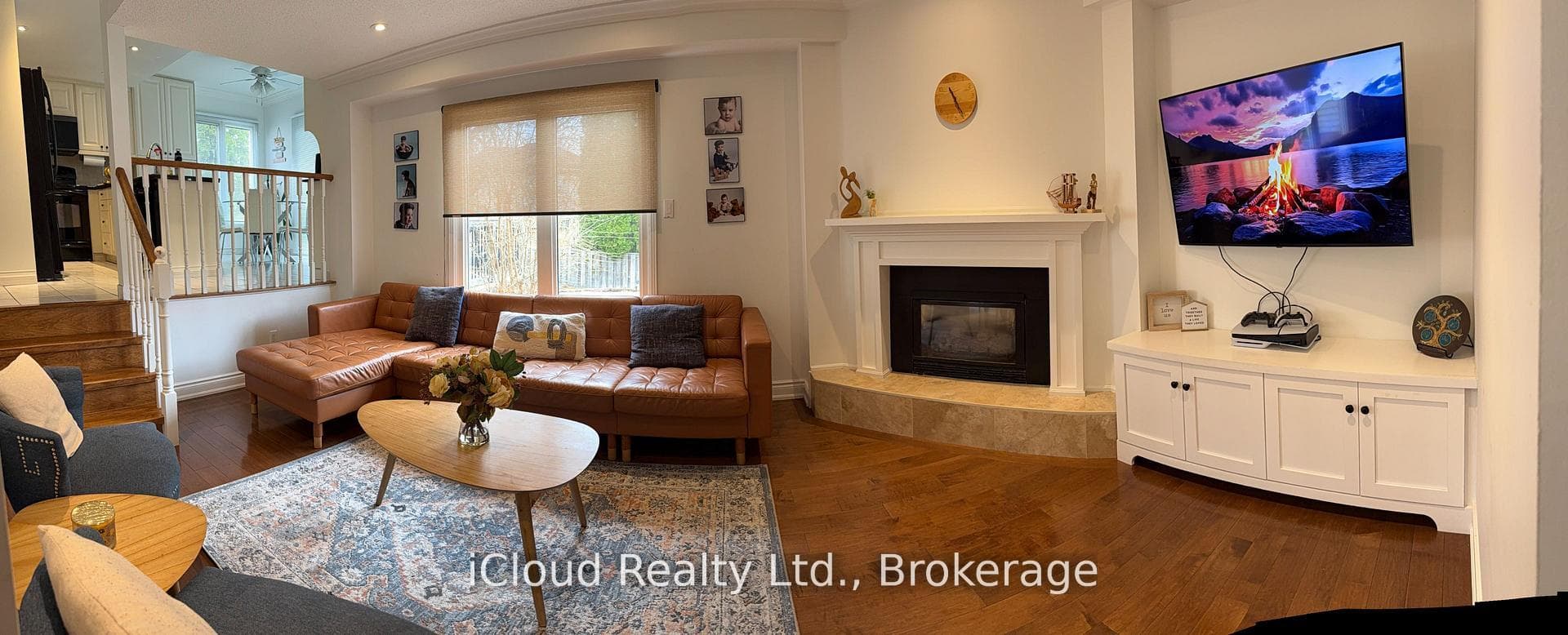 2067 Hunters Wood Drive - Detached photo 6 of 23 in Burlington, Ontario