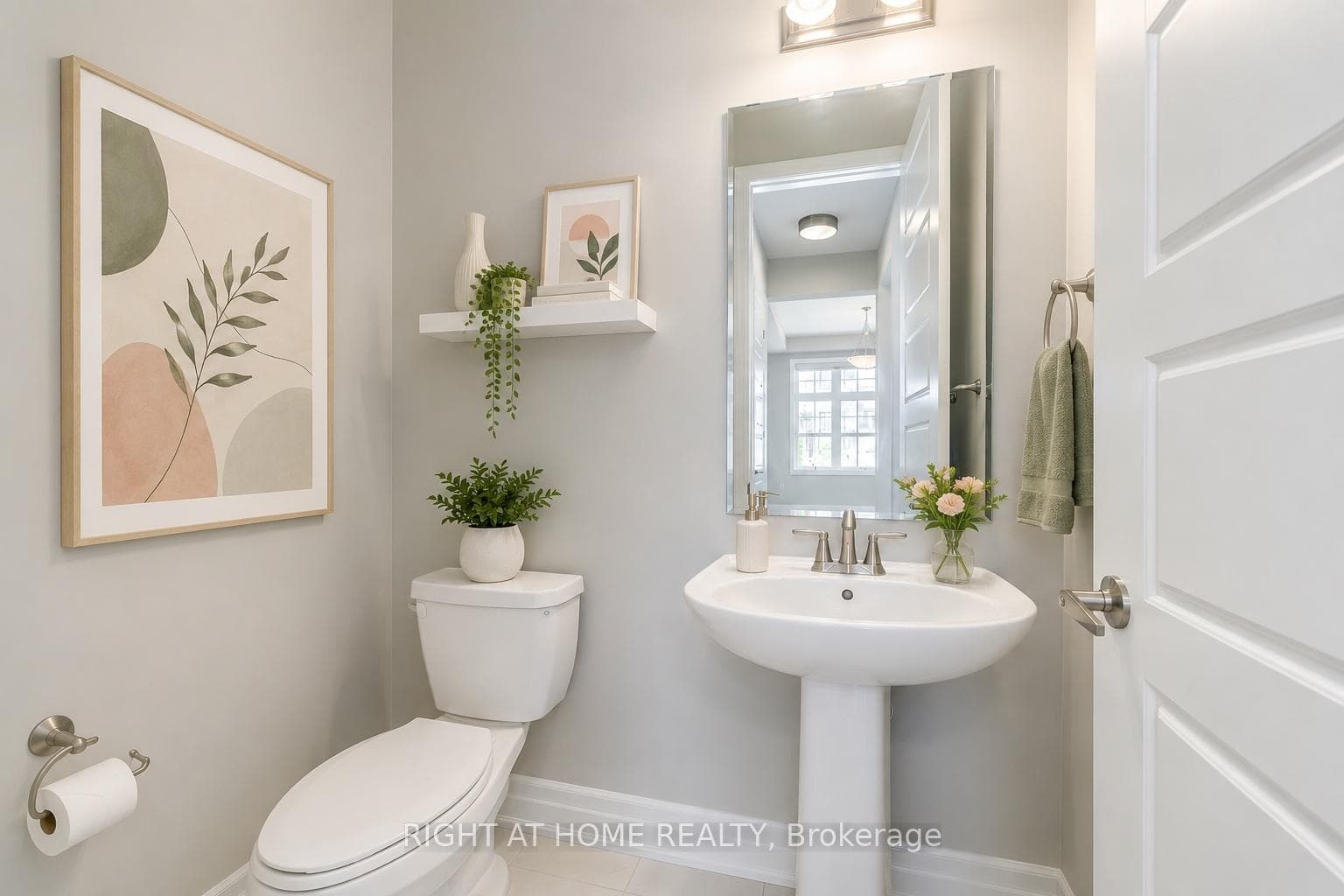 1387 Aymond Crescent - Detached photo 14 of 27 in Oakville, Ontario