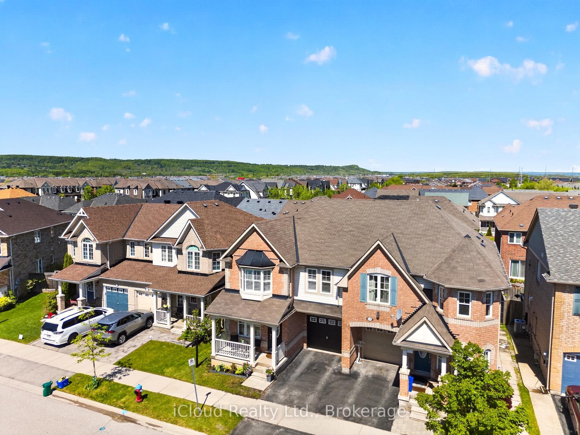 676 Speyer Circle - Semi-Detached photo 5 of 47 in Milton, Ontario
