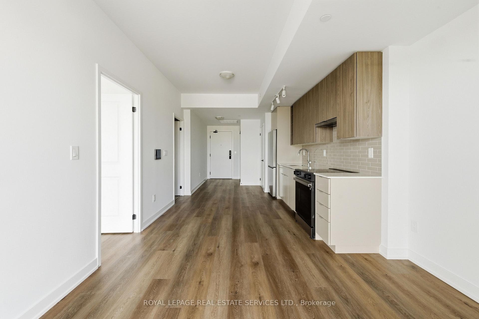 2075 Lakeshore Road Unit 711 - Condo photo 10 of 36 in Burlington, Ontario