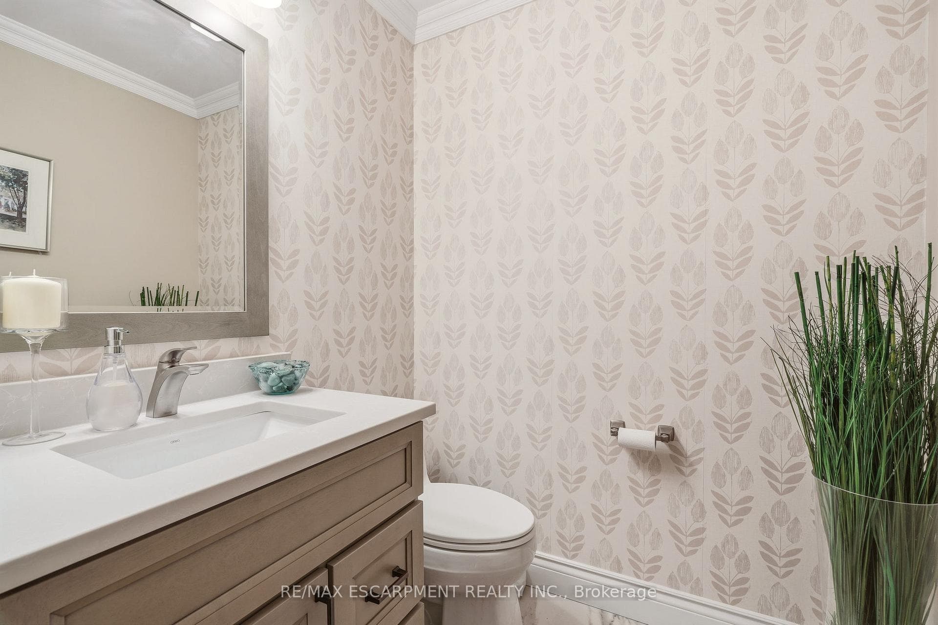 4163 STONEBRIDGE Crescent - Condo photo 21 of 46 in Burlington, Ontario