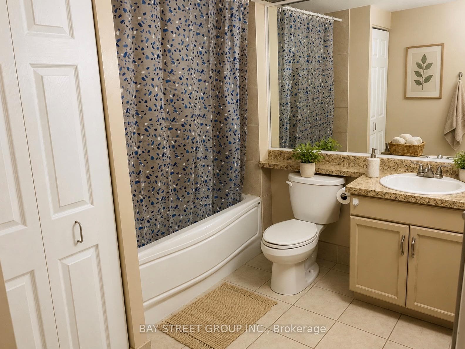 284 Bloor Street Unit 902 - Condo photo 15 of 27 in Annex / Yorkville / Summerhill, Ontario