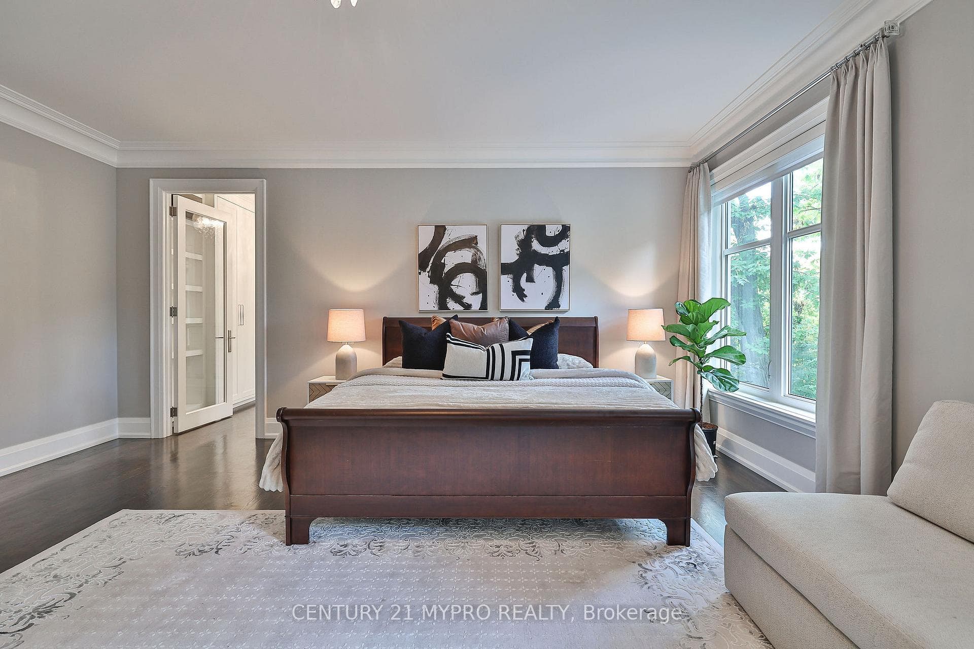 1389 Weaver Avenue - Detached photo 19 of 48 in Oakville, Ontario