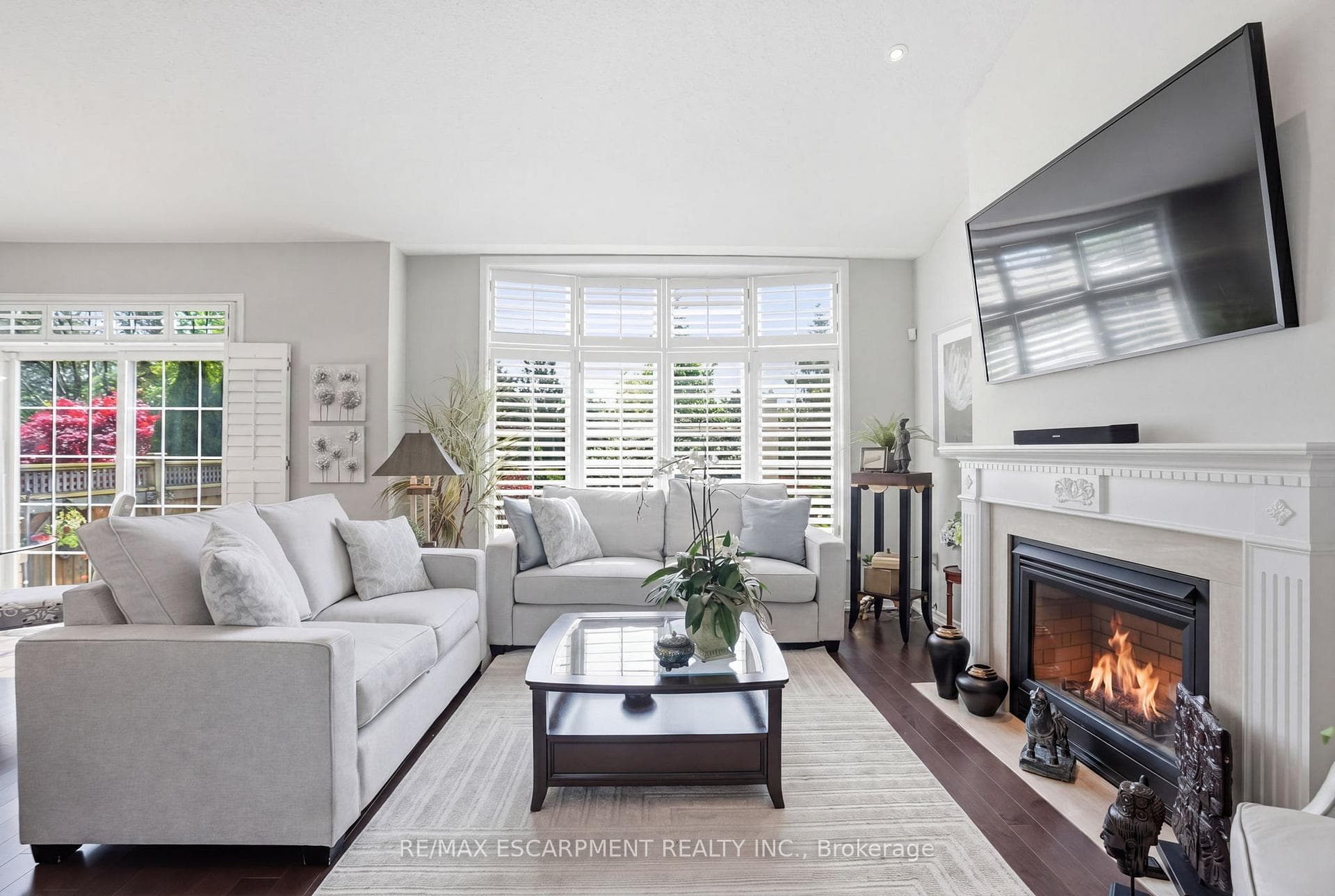 2258 Turnberry Road Unit 3 - Condo photo 3 of 29 in Burlington, Ontario