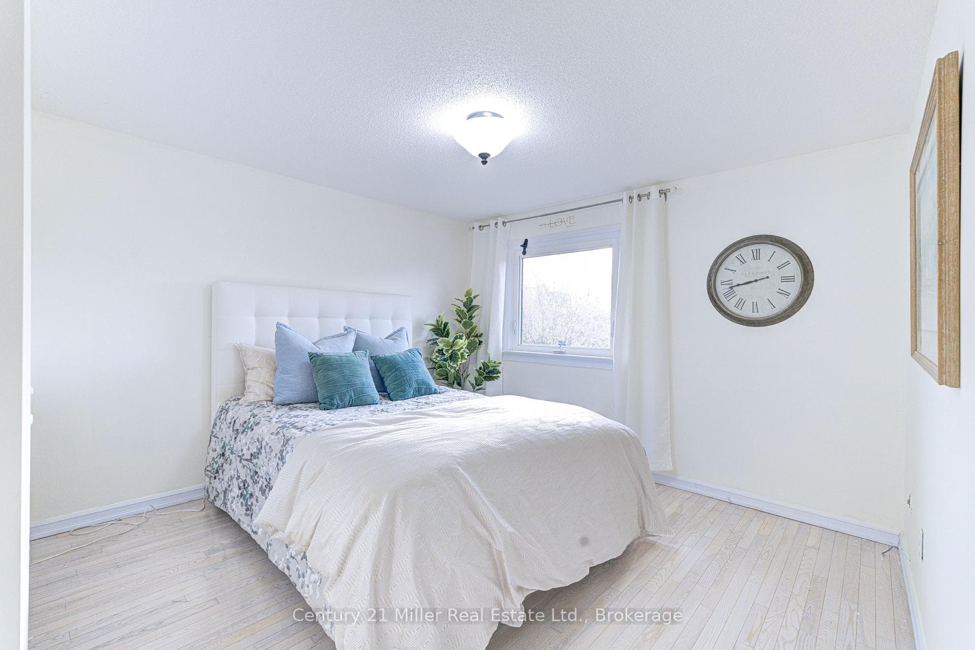 2256 MARGOT Street - Townhouse photo 30 of 46 in Oakville, Ontario