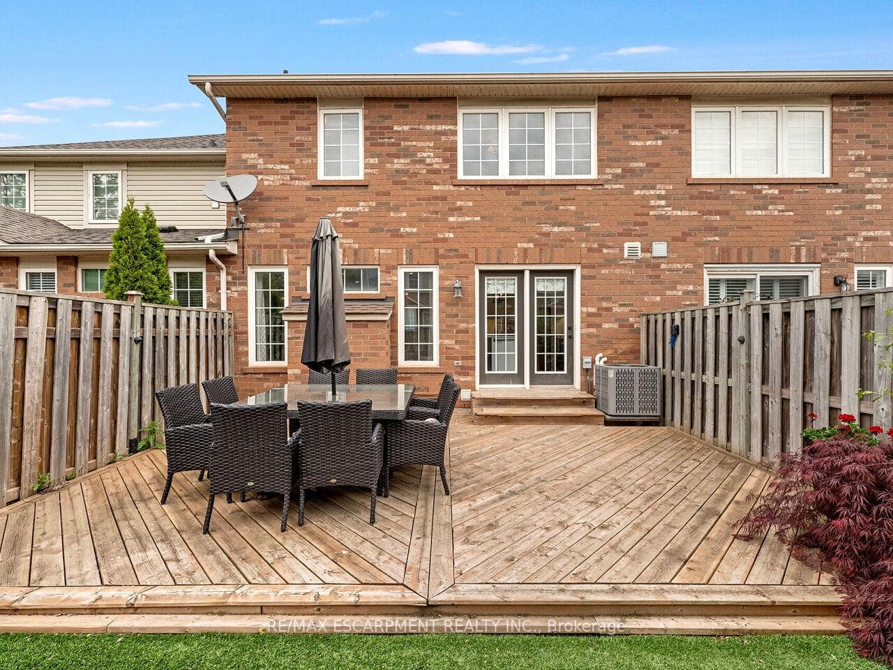 2448 Wooden Hill Circle - Townhouse photo 42 of 50 in Oakville, Ontario