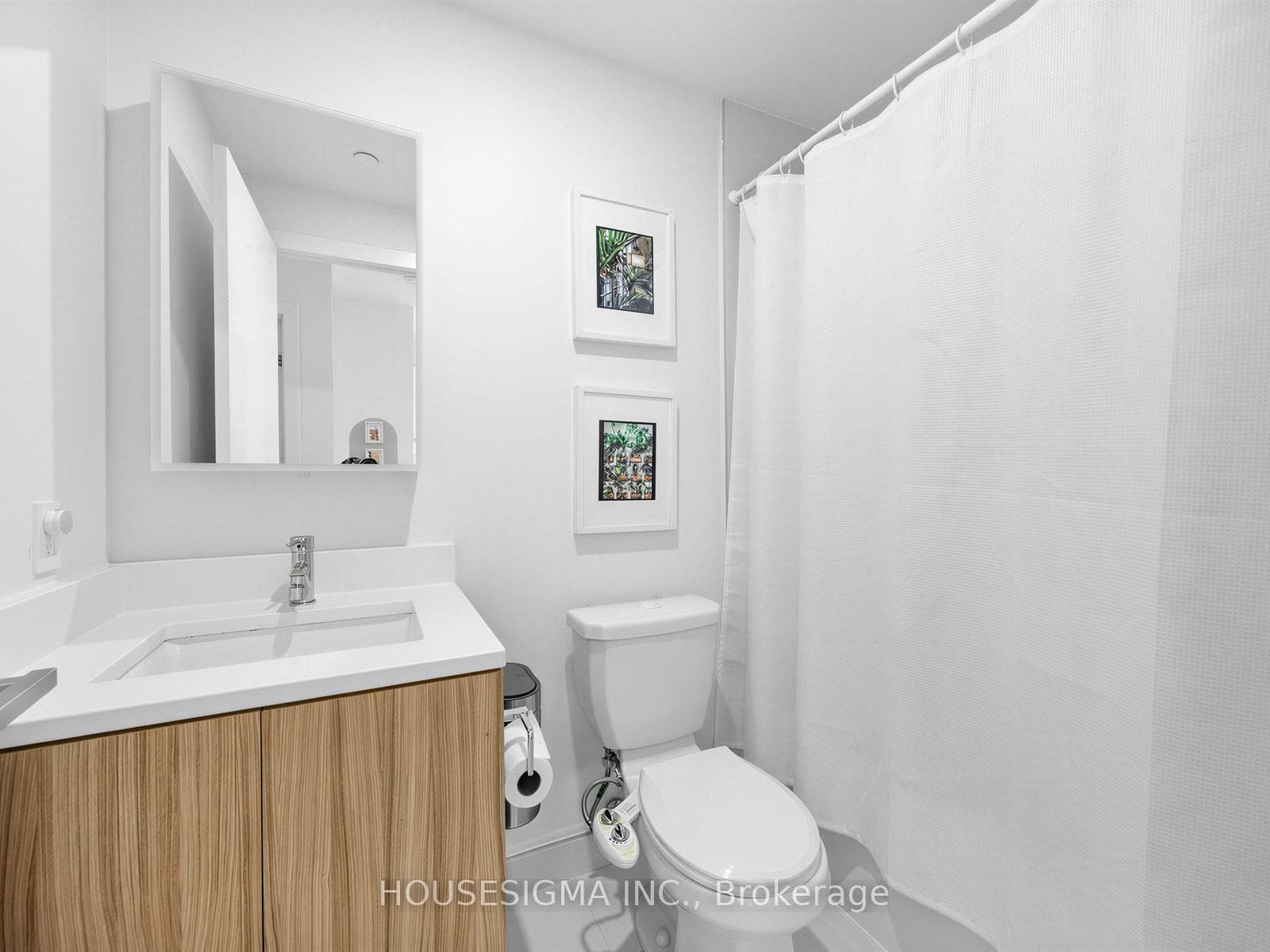 223 St.Clair Avenue Unit 306 - Condo photo 21 of 26 in Annex / Yorkville / Summerhill, Ontario