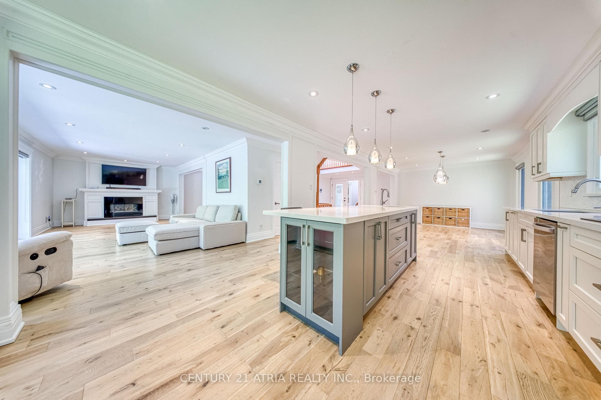 474 Hidden Trail N/A - Detached photo 10 of 47 in Thornhill / Willowdale, Ontario