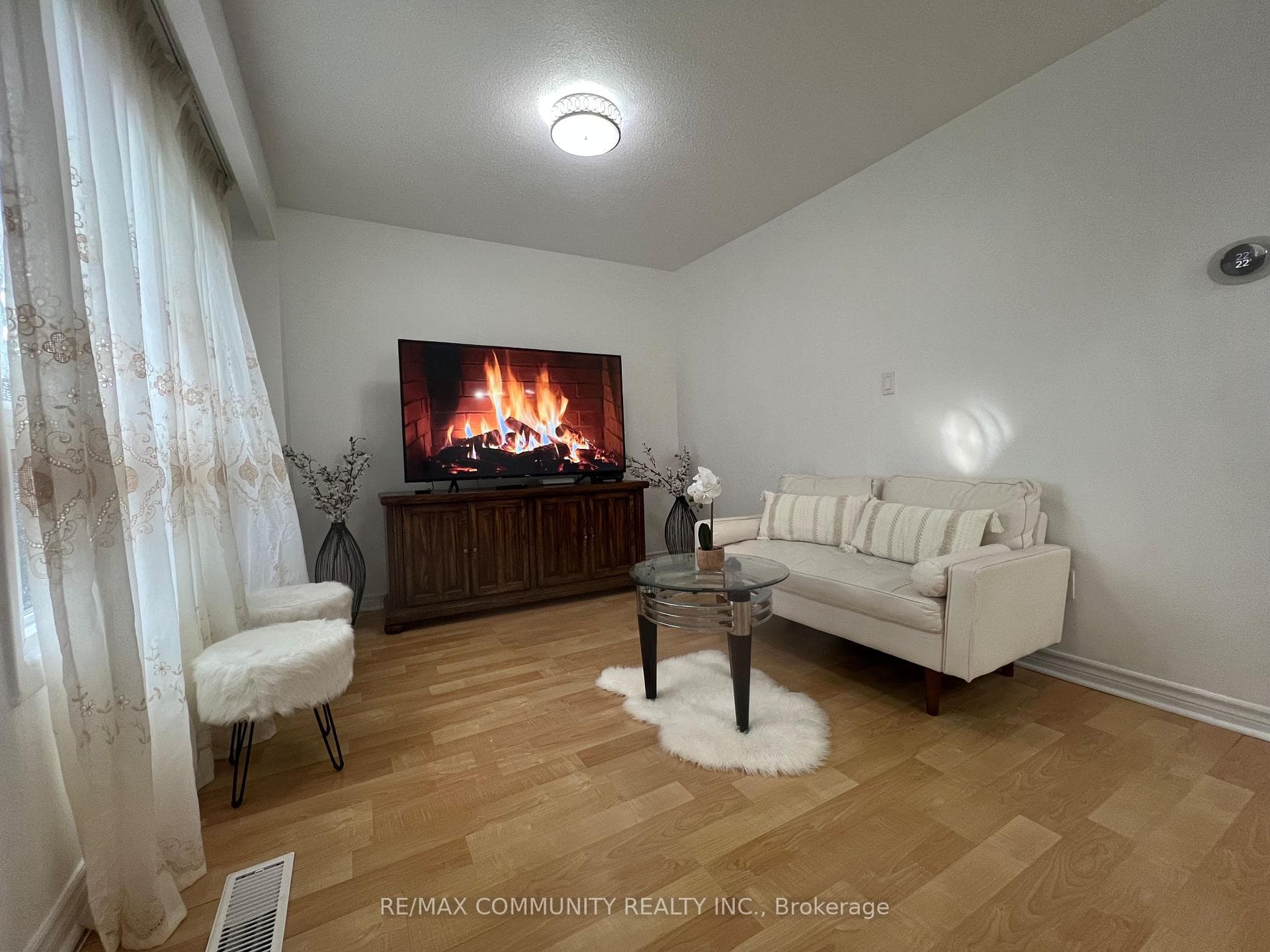 284 Sprucewood Court - Condo photo 6 of 17 in Scarborough Village / Eglinton East, Ontario