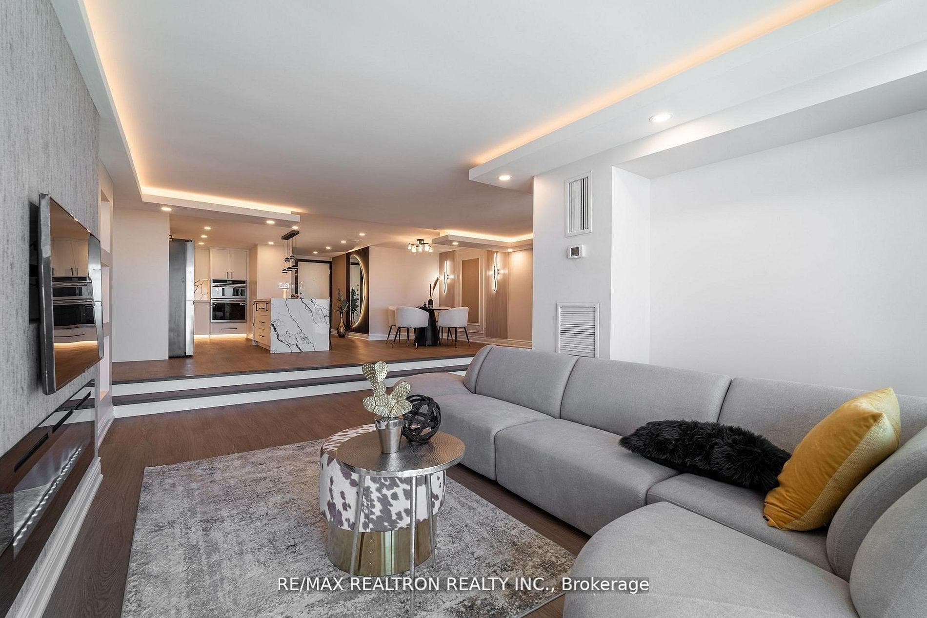 1555 Finch Avenue Unit 3002 - home for sale in Hillcrest Village / Bayview Village, Ontario