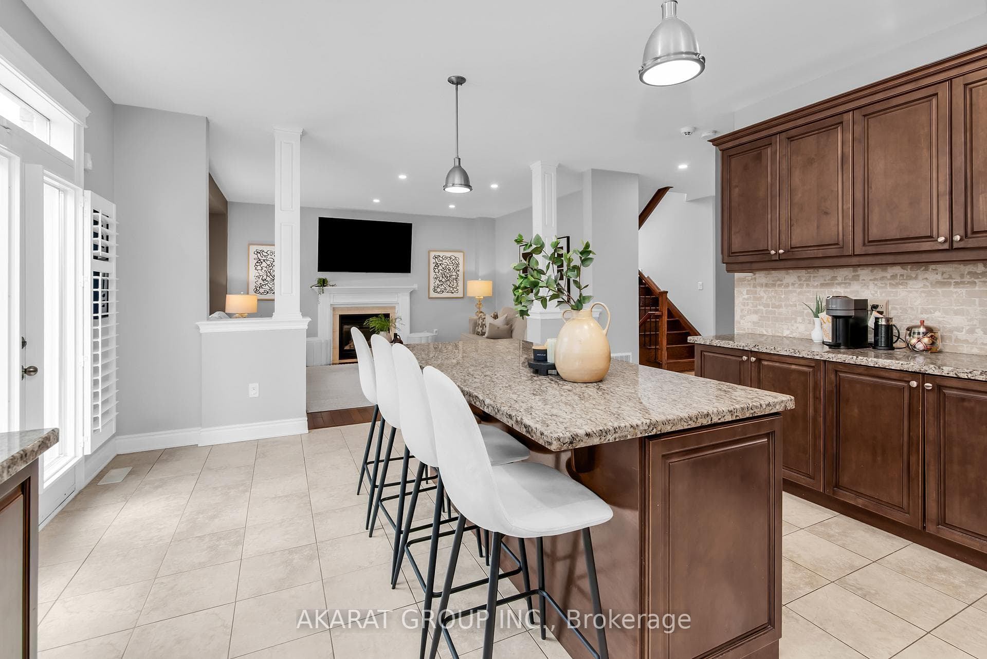 2376 Brockberry Crescent - Detached photo 14 of 50 in Oakville, Ontario