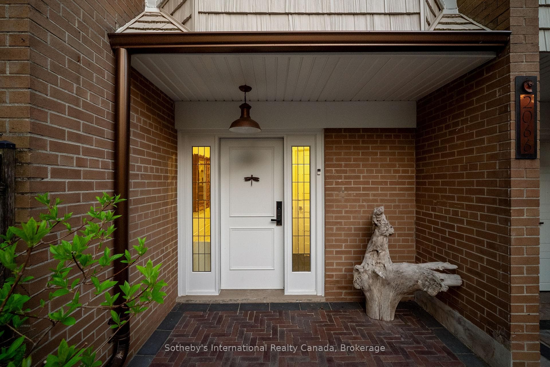 2066 Water's Edge Drive - Townhouse photo 5 of 48 in Oakville, Ontario