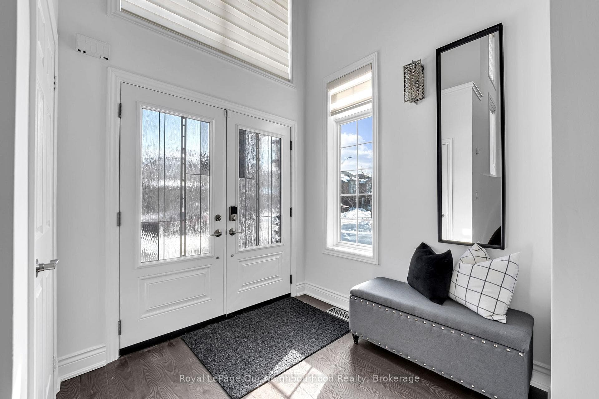 4689 Leanna Heights Road - Detached photo 4 of 39 in Burlington, Ontario