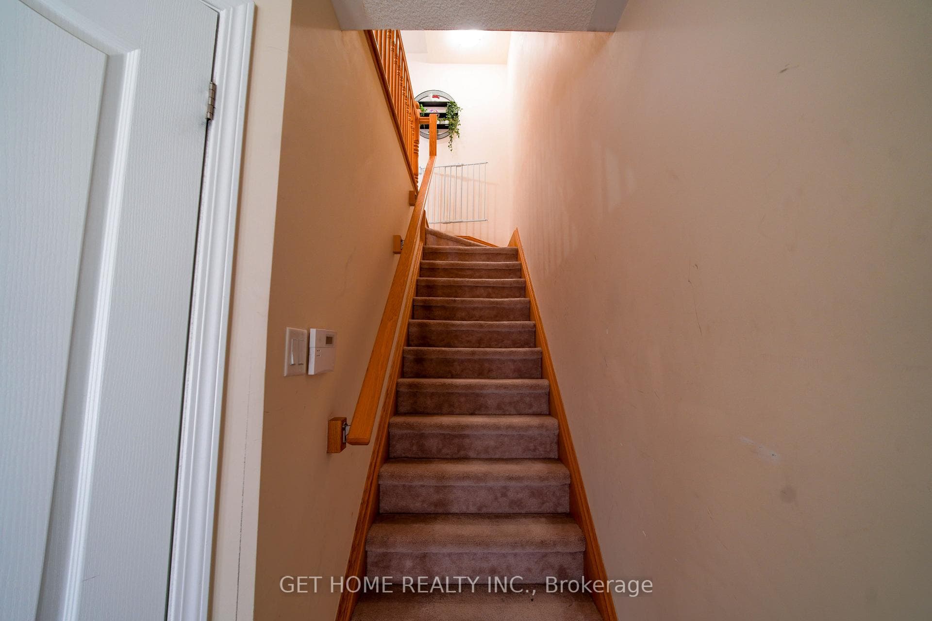 38 Suitor Court - Townhouse photo 9 of 20 in Milton, Ontario
