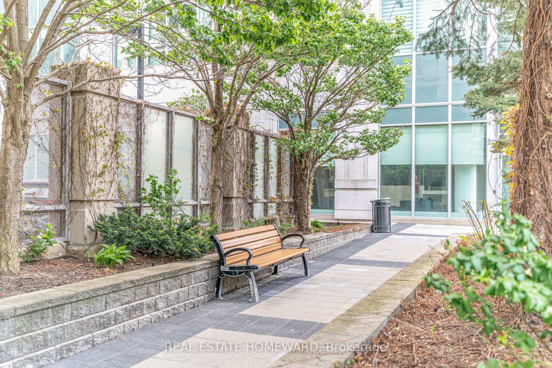 19 Avondale Avenue Unit Up01 - Condo photo 27 of 27 in Willowdale / Newtonbrook, Ontario