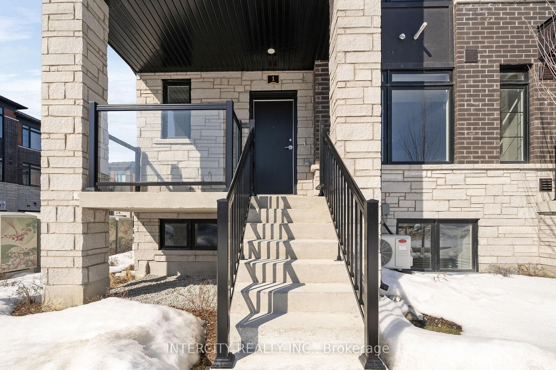 1 Vibrant Way Unit 43F - Condo photo 2 of 17 in Caledon, Ontario
