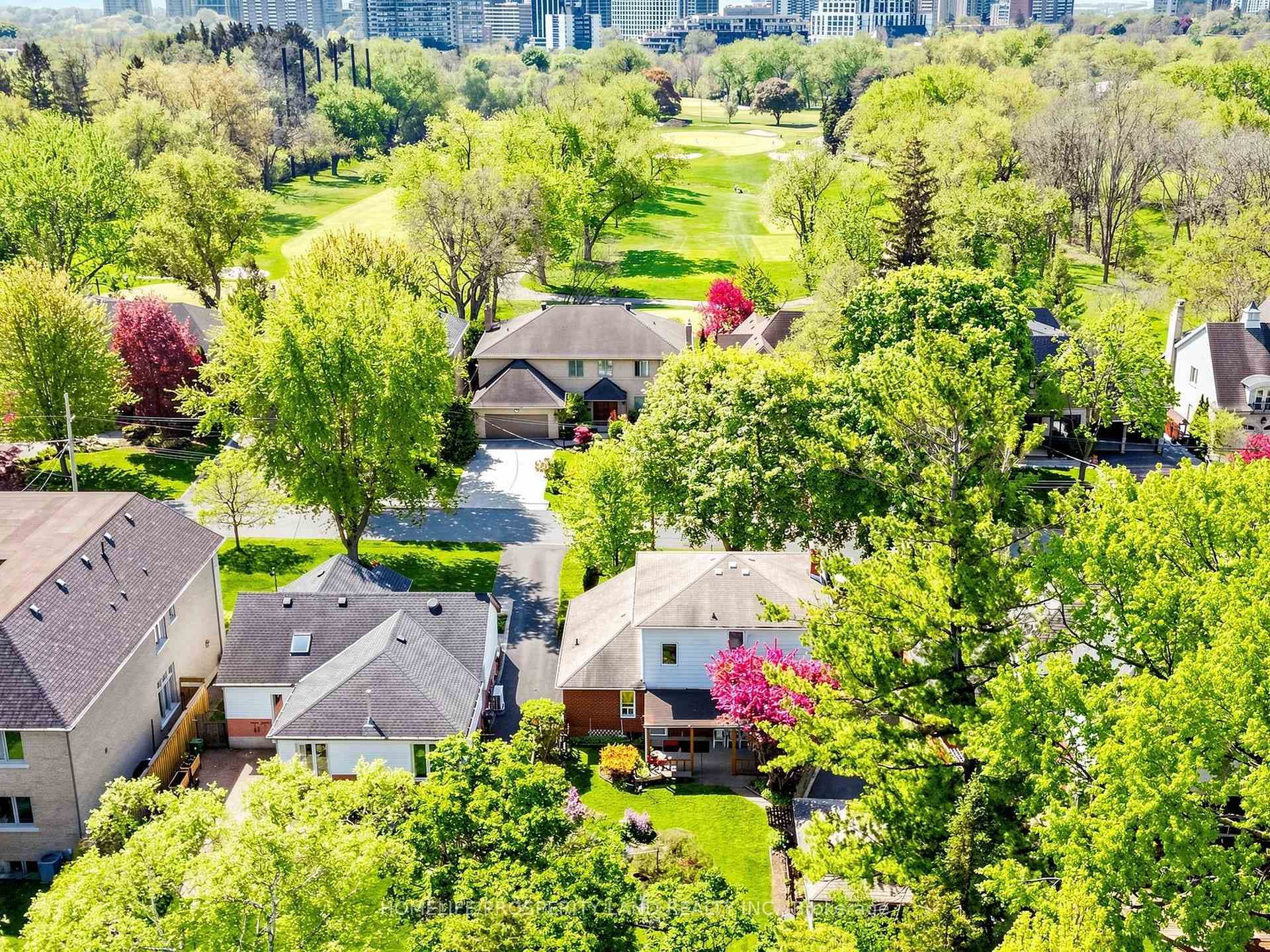 18 Orrell Avenue - Detached photo 5 of 17 in Etobicoke (Islington / Rexdale), Ontario