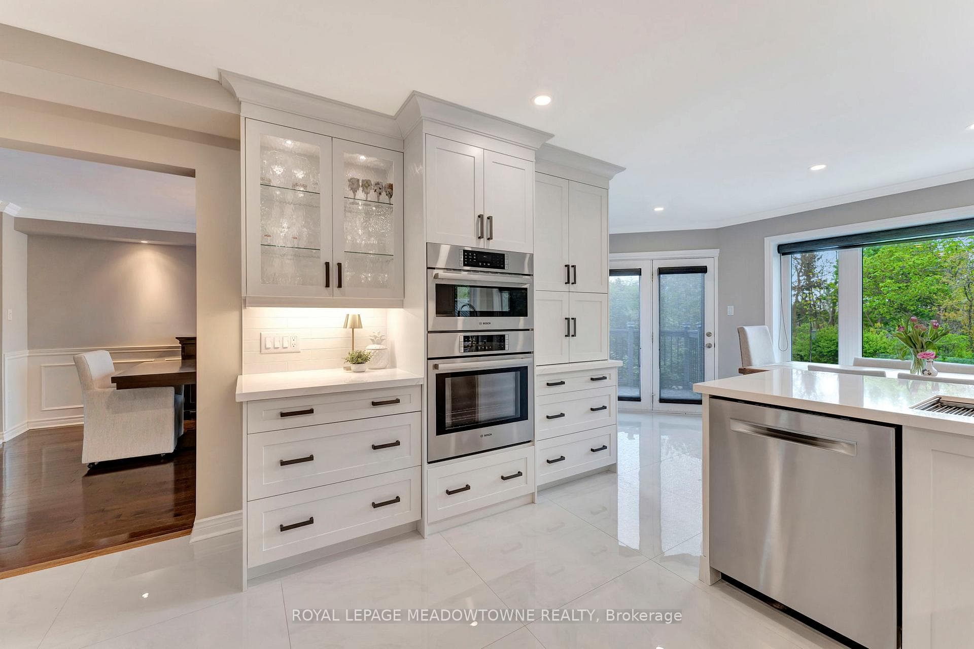 2008 Peak Place - Detached photo 7 of 40 in Oakville, Ontario