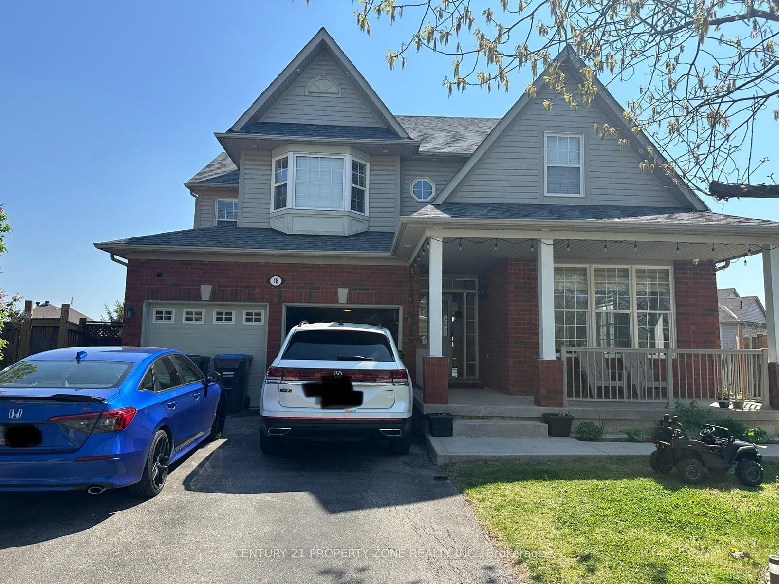 18 Mistybrook Crescent - Detached photo 2 of 22 in Brampton, Ontario