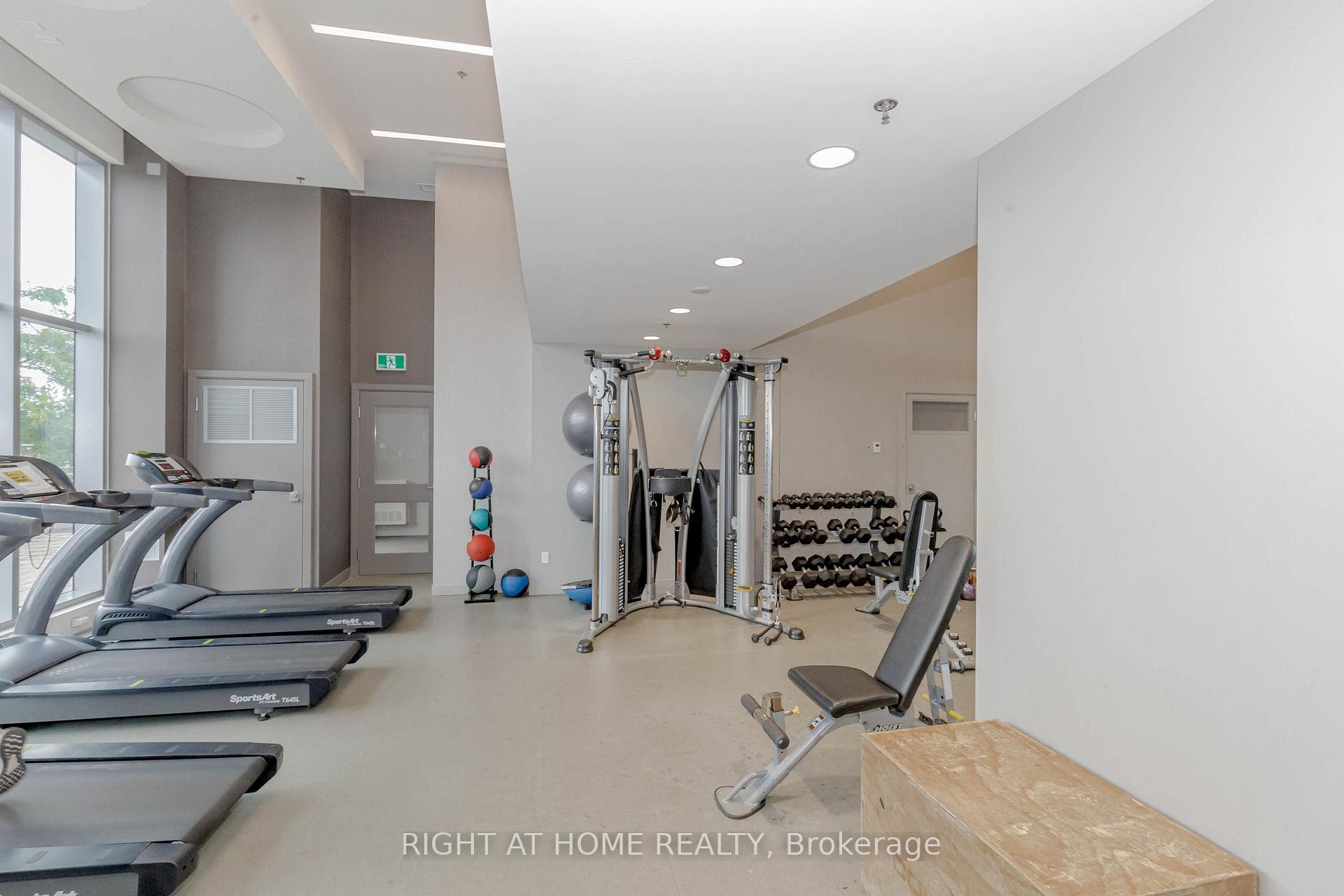 2093 Fairview Street Unit 709 - Condo photo 38 of 45 in Burlington, Ontario