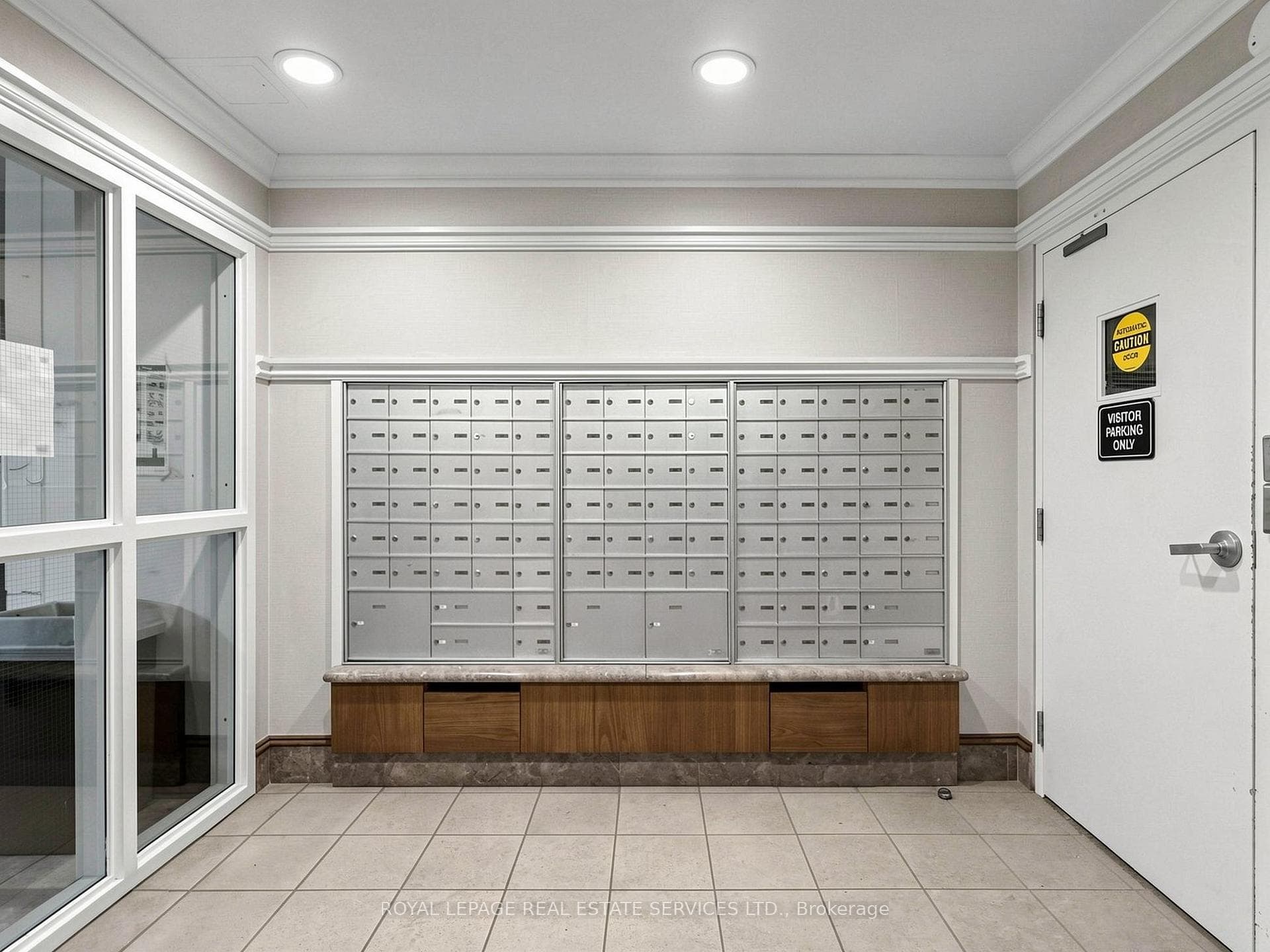 398 Eglinton Avenue Unit 203 - Condo photo 44 of 45 in Leaside / Davisville, Ontario