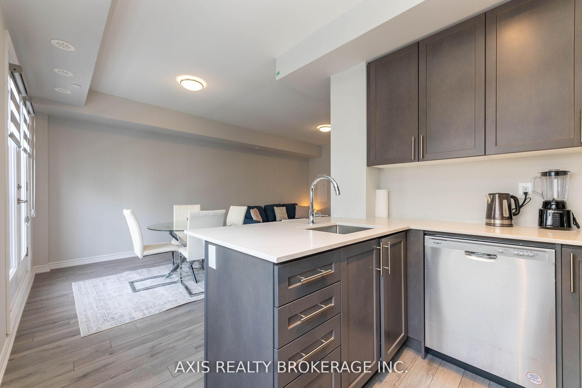 349 Wheat Boom Drive Unit 324 - Condo photo 10 of 27 in Oakville, Ontario