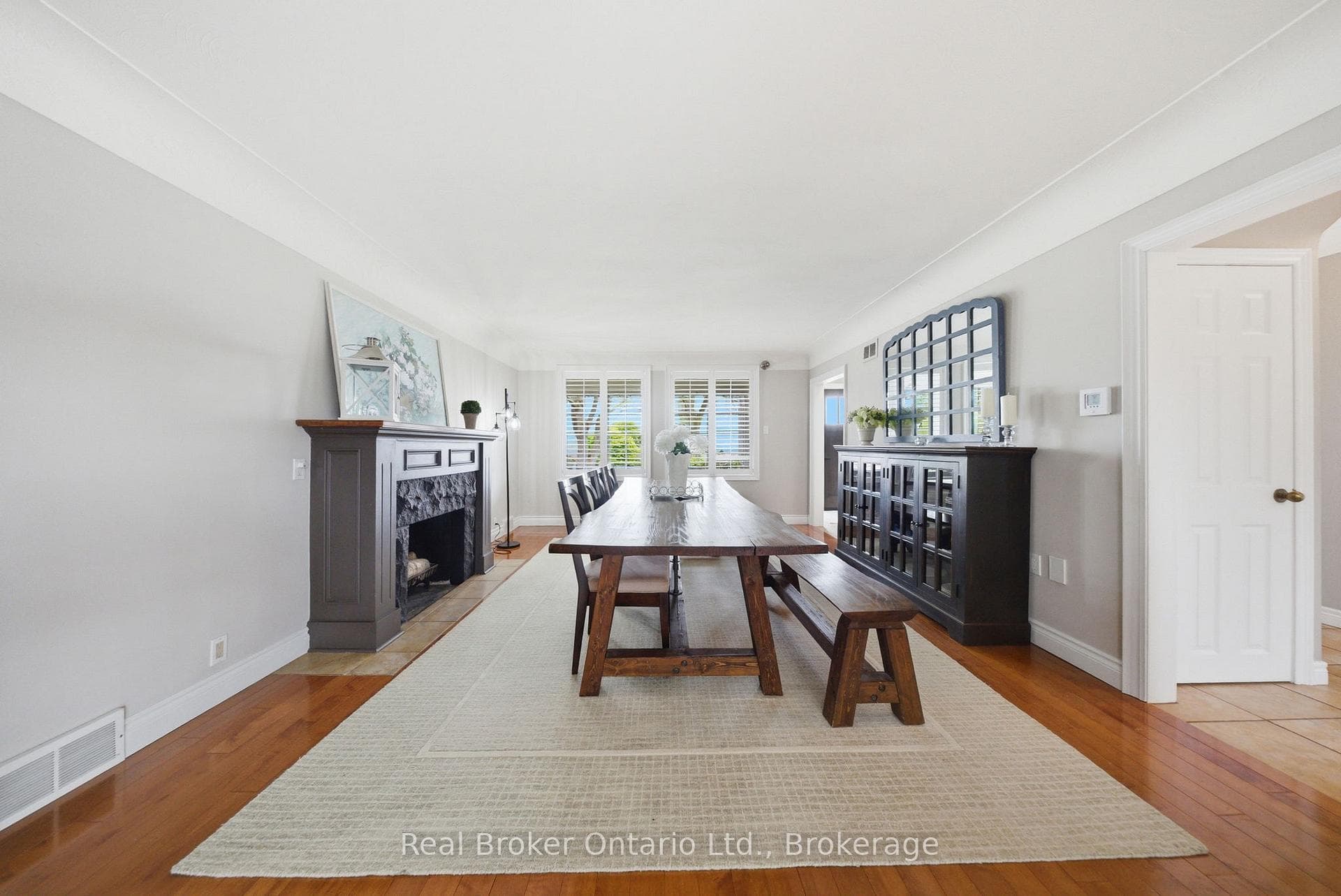 383 North Shore Boulevard - Detached photo 10 of 46 in Burlington, Ontario