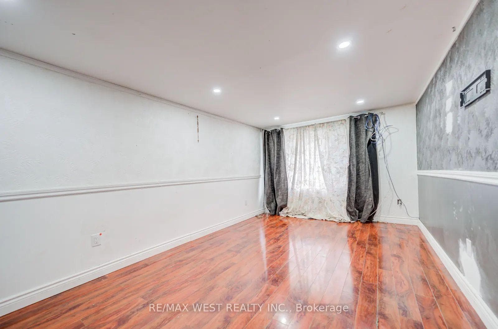 326 Queen Street - Detached photo 22 of 27 in Mississauga, Ontario