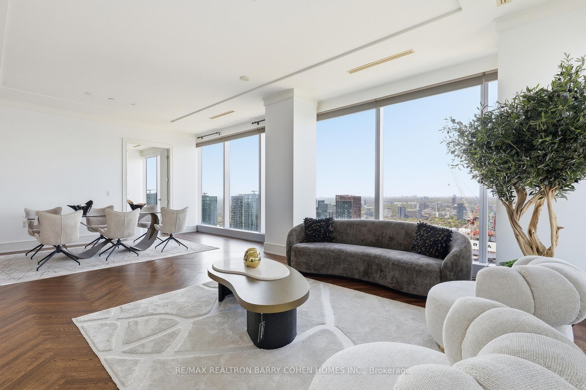 183 Wellington Street Unit 4502 - Condo photo 5 of 34 in Downtown Toronto / Waterfront, Ontario