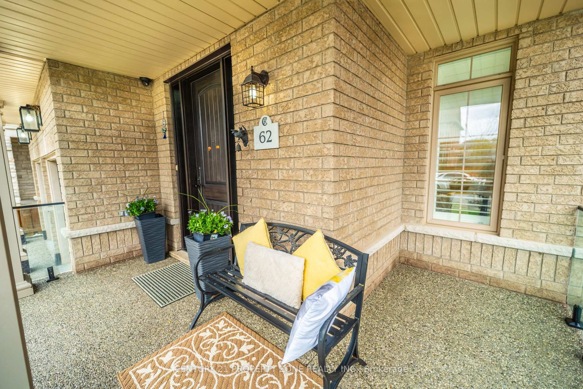 62 Impulse Circle - Detached photo 4 of 49 in Brampton, Ontario