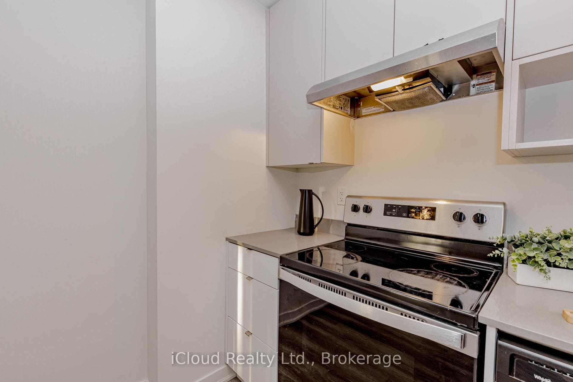 3189 BASTEDO Common Unit 69 - Townhouse photo 20 of 50 in Burlington, Ontario