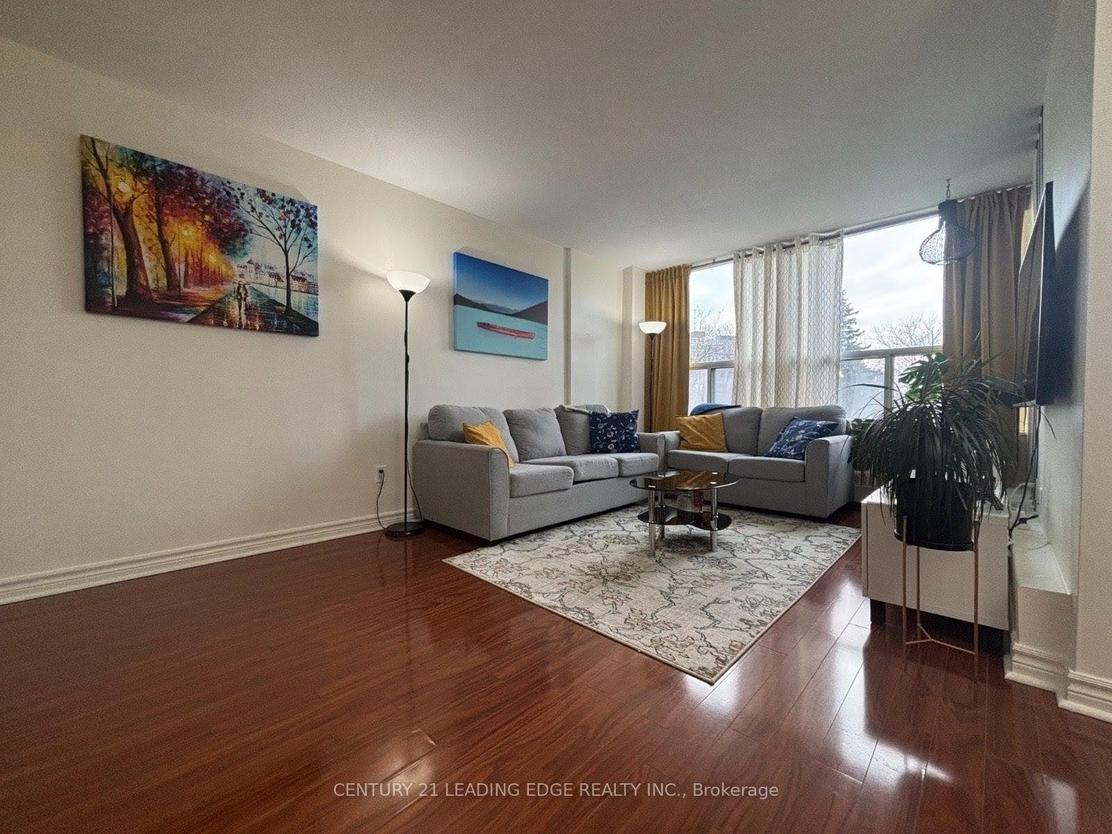 15 Vicora Linkway N/A Unit 304 - Condo photo 3 of 30 in Flemingdon Park / Don Mills, Ontario