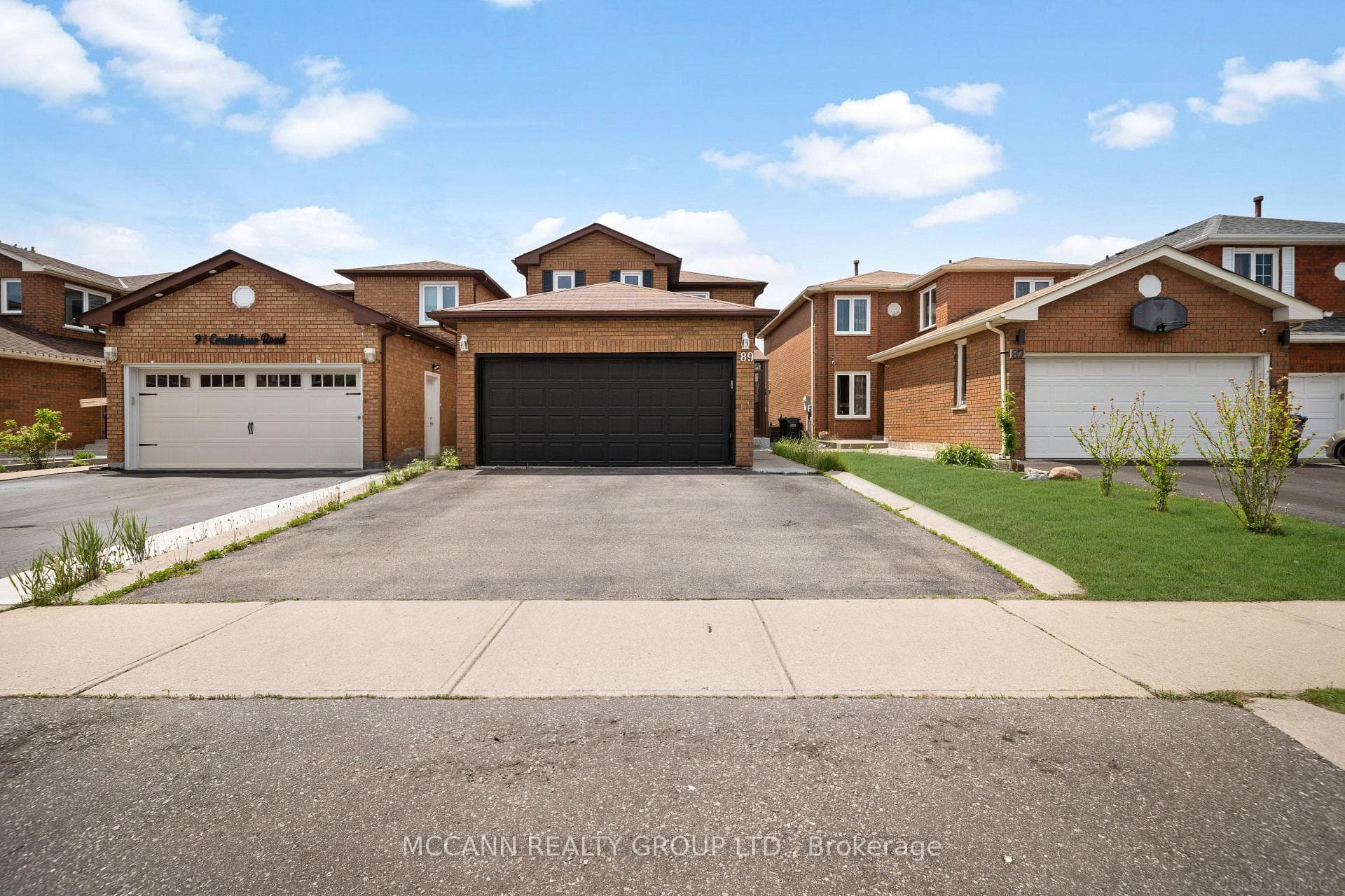 89 Creditstone Road - Detached photo 5 of 48 in Brampton, Ontario