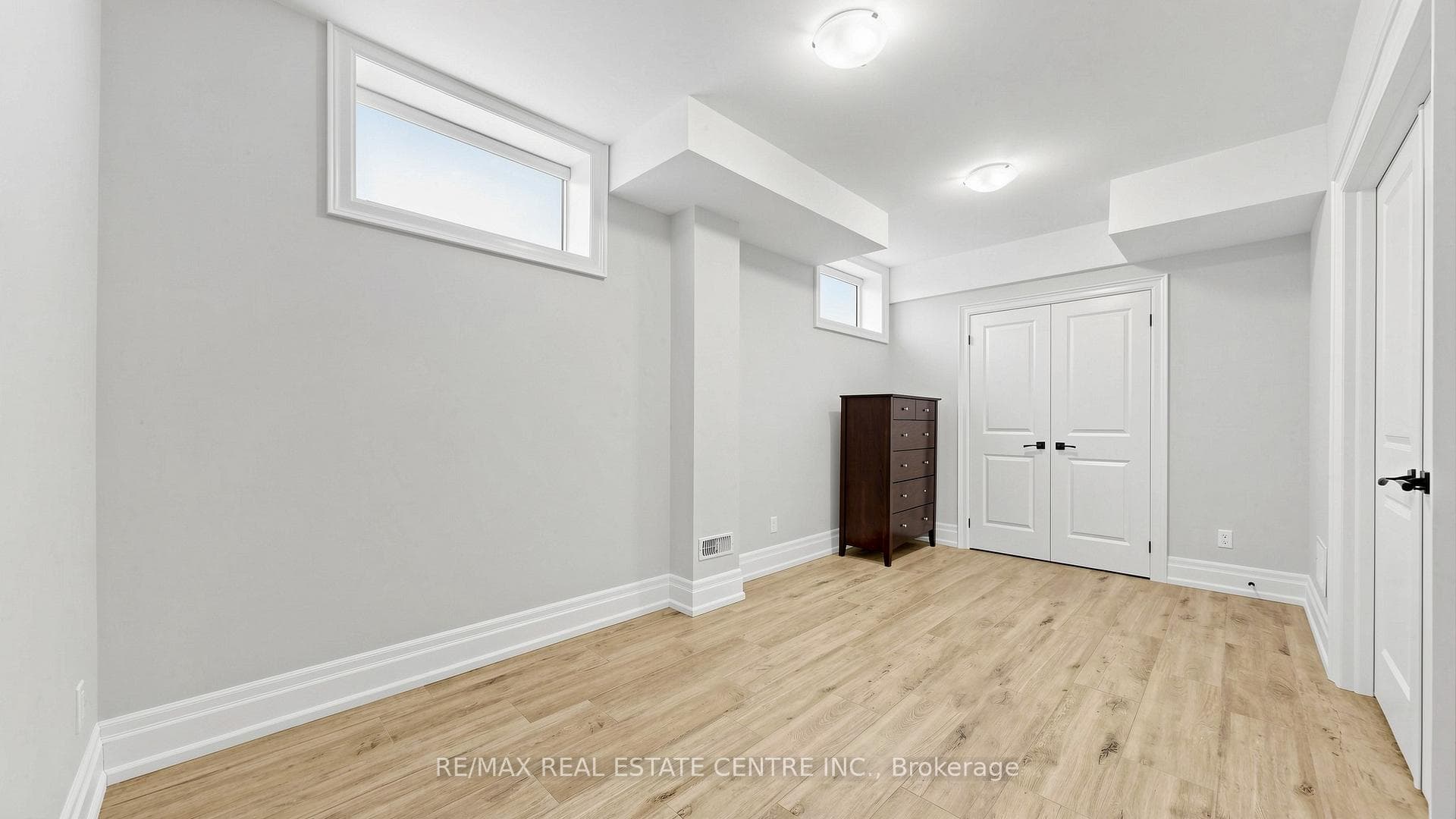 1496 Mansfield Drive - Detached photo 42 of 50 in Oakville, Ontario