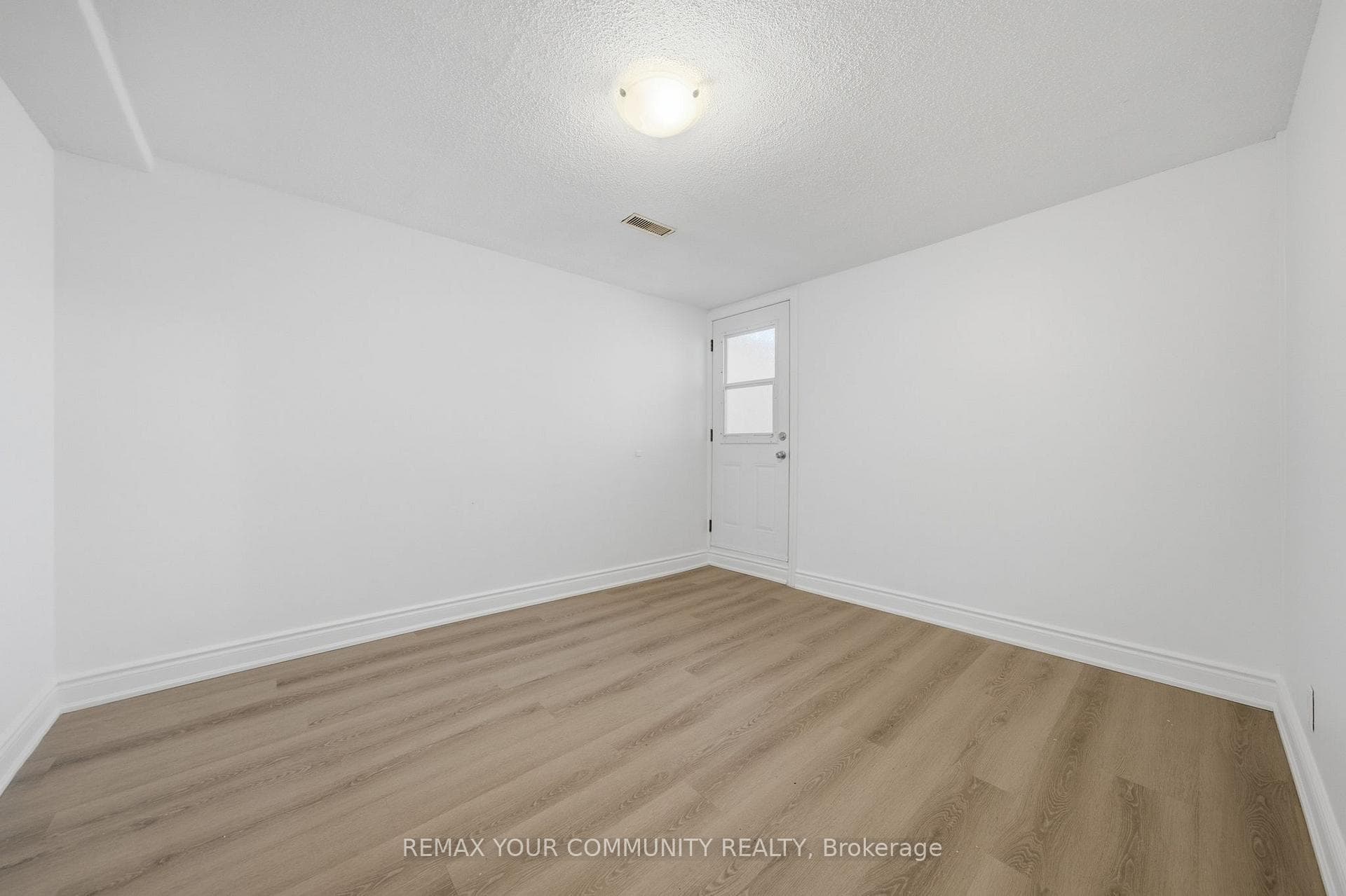 36 Roseville Drive Unit BSMT - Semi-Detached photo 13 of 23 in Brampton, Ontario