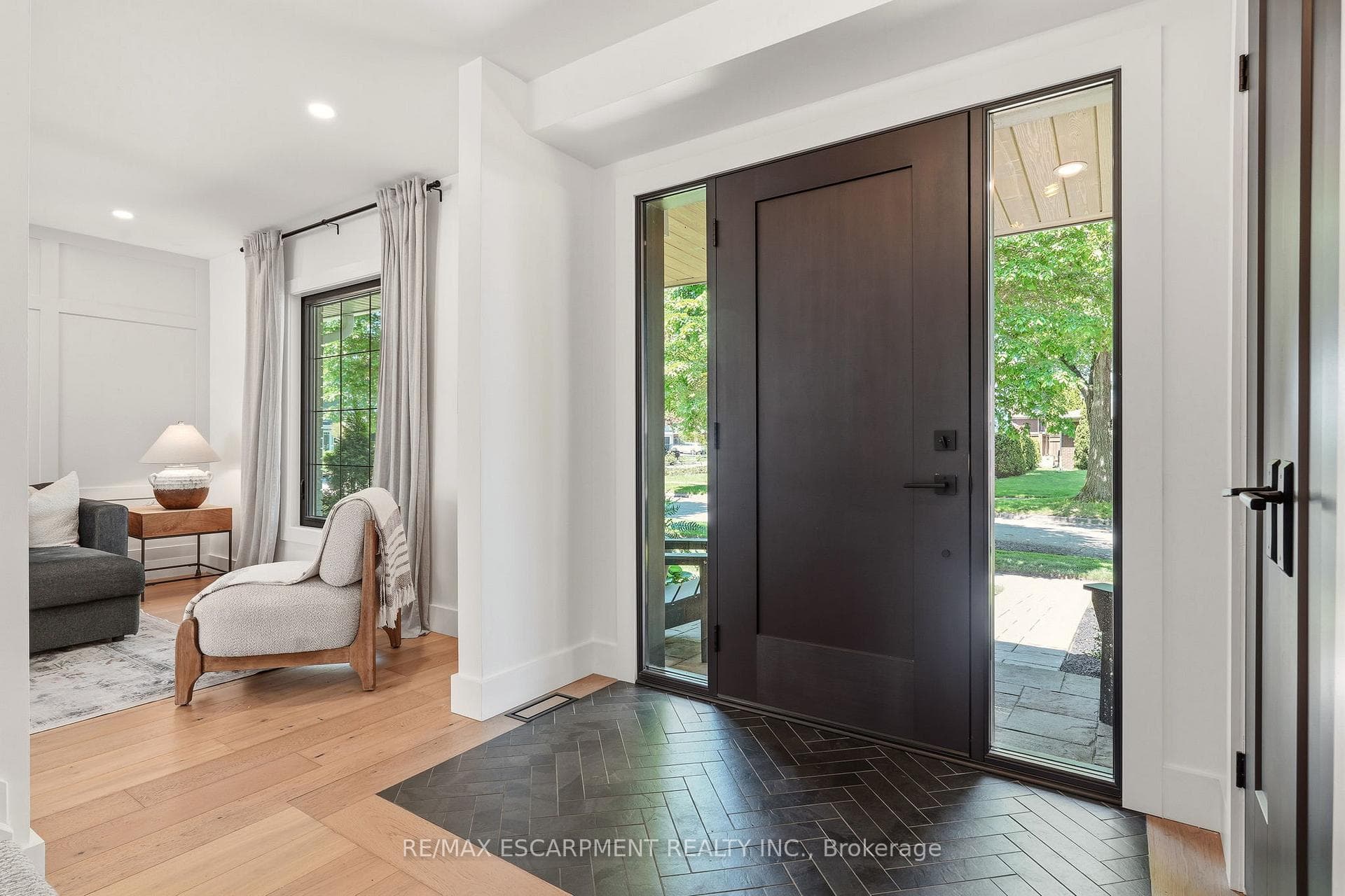 394 RANKIN Drive - Detached photo 22 of 50 in Burlington, Ontario
